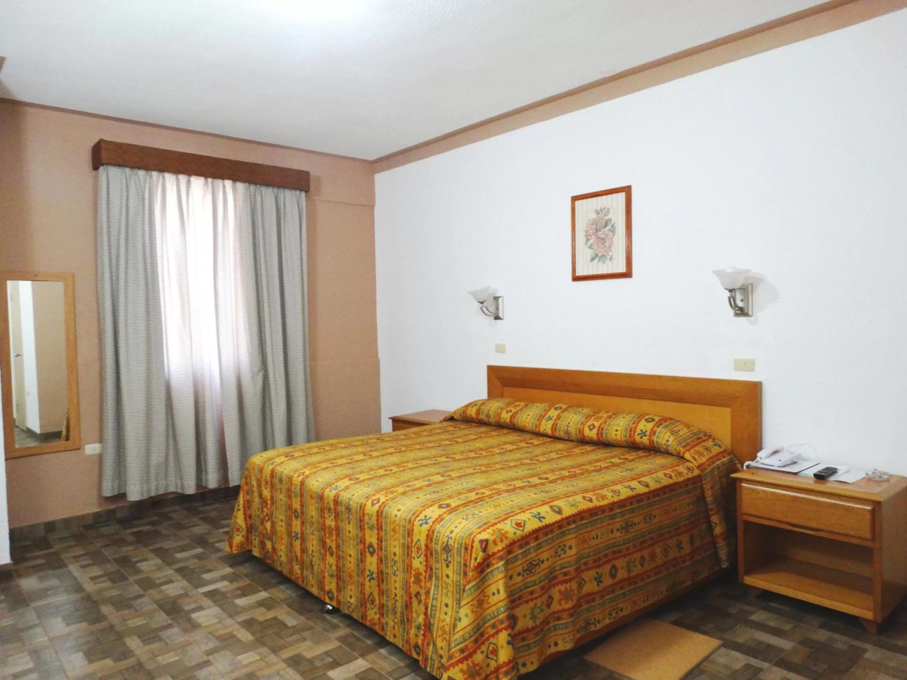 Photo of the whole room, Room Photo in Hotel Astromundo