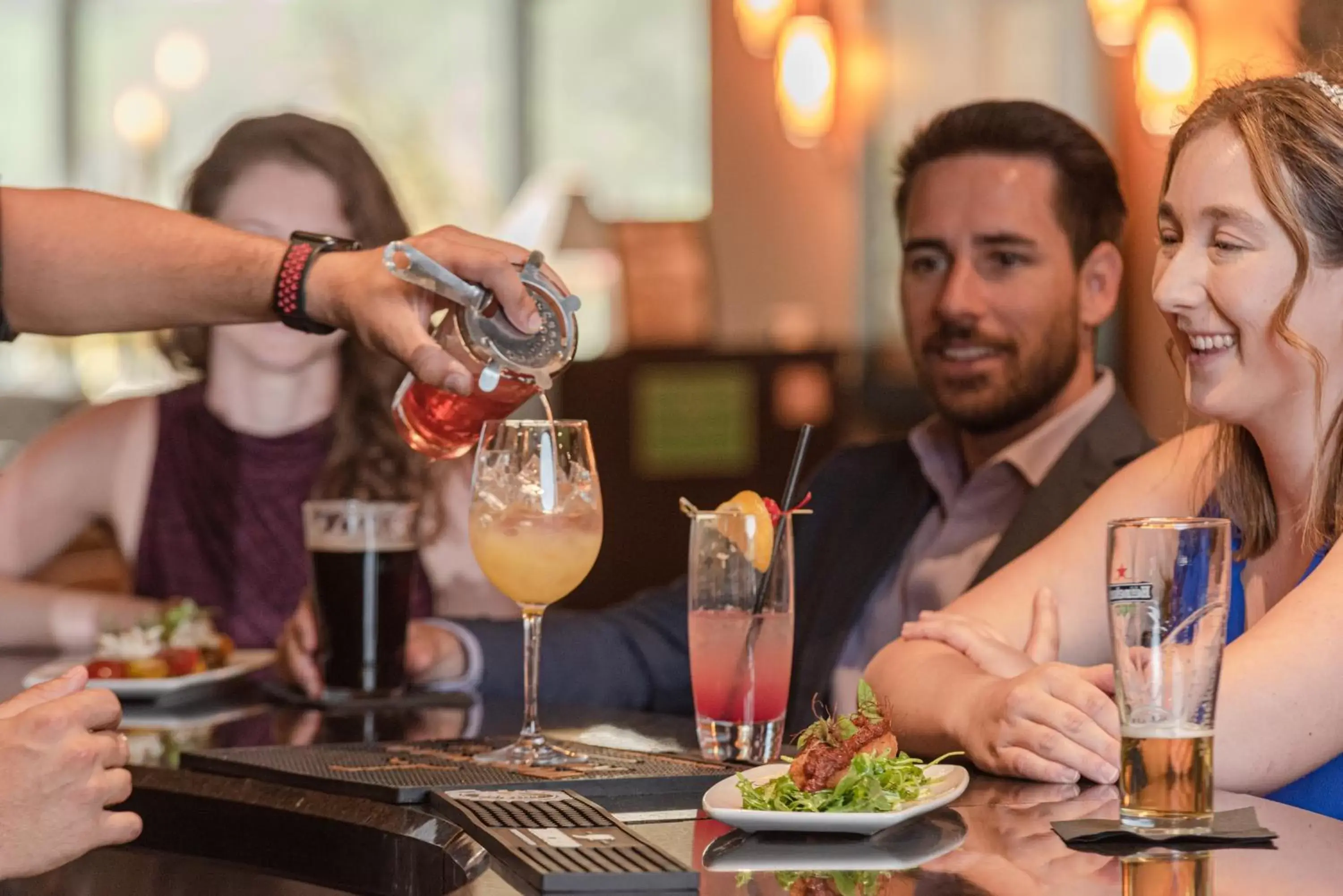 Lounge or bar in Banff Park Lodge Lounge or bar in Banff Park Lodge