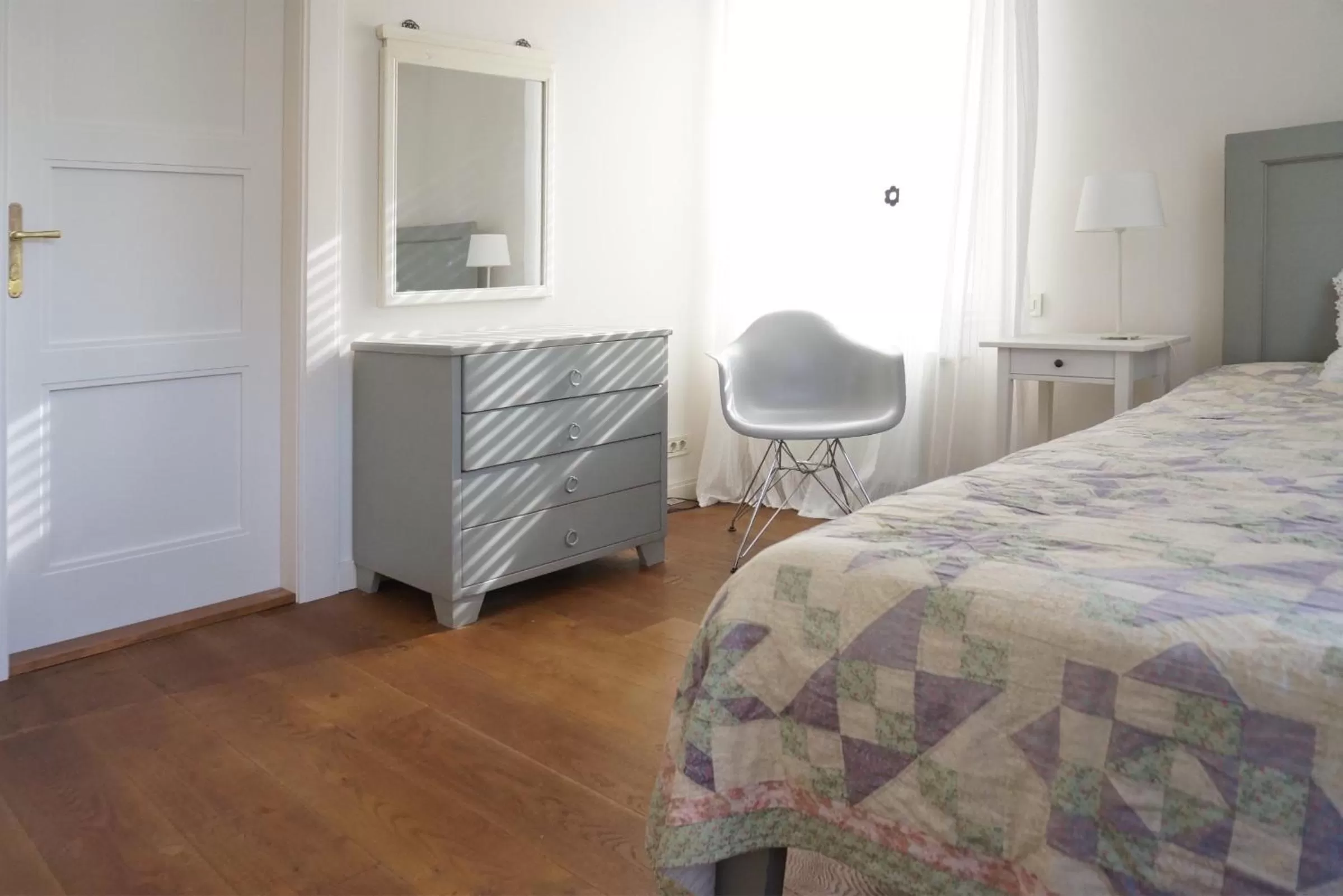 Bedroom, Bed in Embassy Row BnB