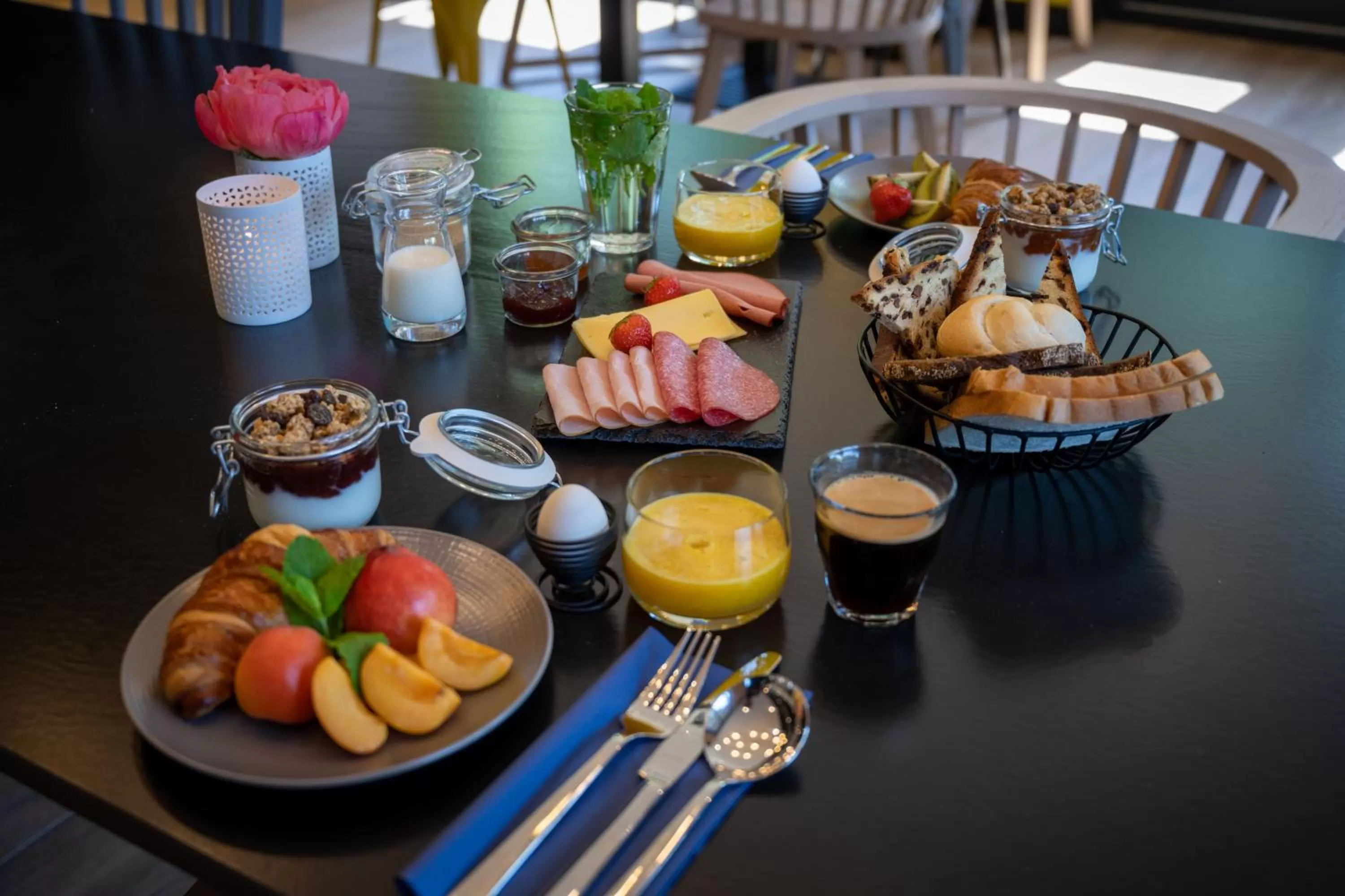 Continental breakfast in Campanile Hotel & Restaurant Amsterdam Zuid-Oost