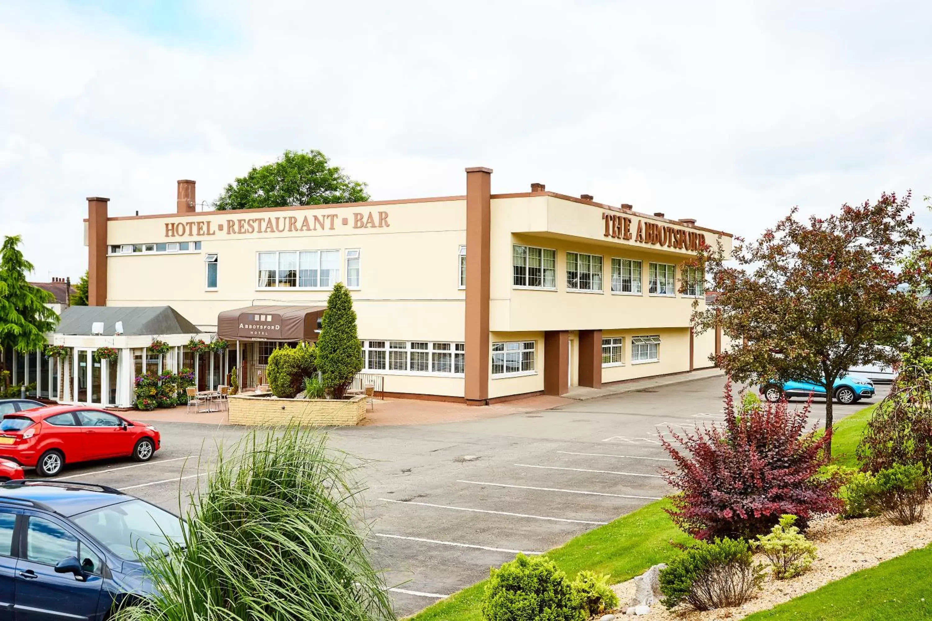 Facade/entrance, Property Building in Abbotsford Hotel