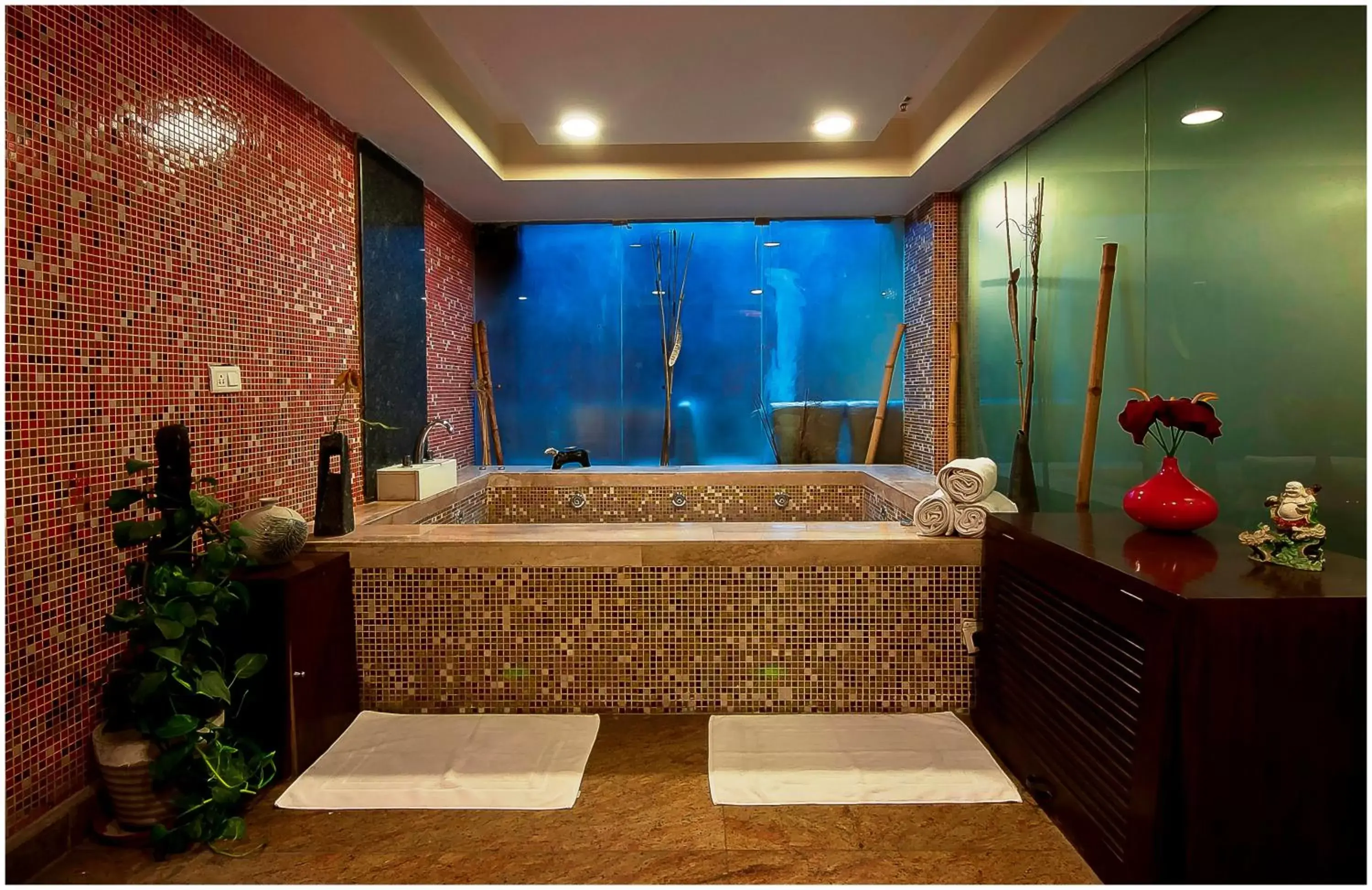 Spa and wellness centre/facilities, Bathroom in Hotel Aura