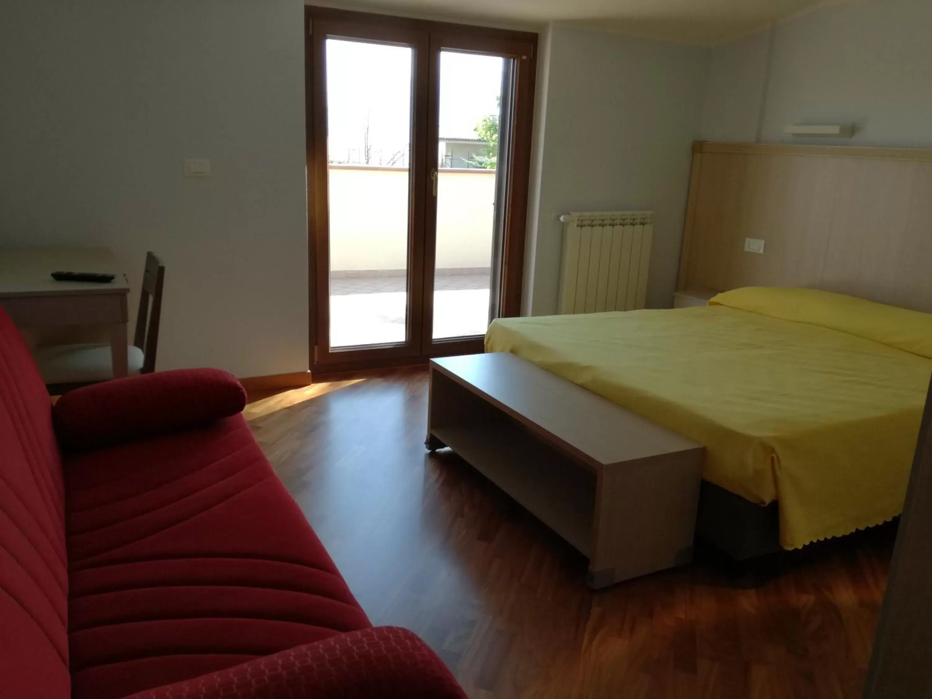 Photo of the whole room, Bed in Fonte Nuova Penne