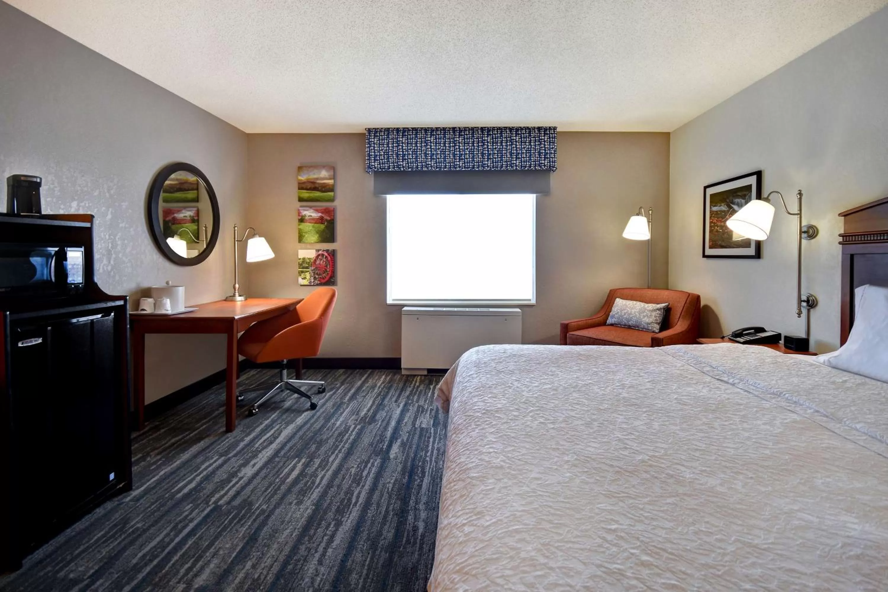 Bedroom, Bed in Hampton Inn Rutland/Killington