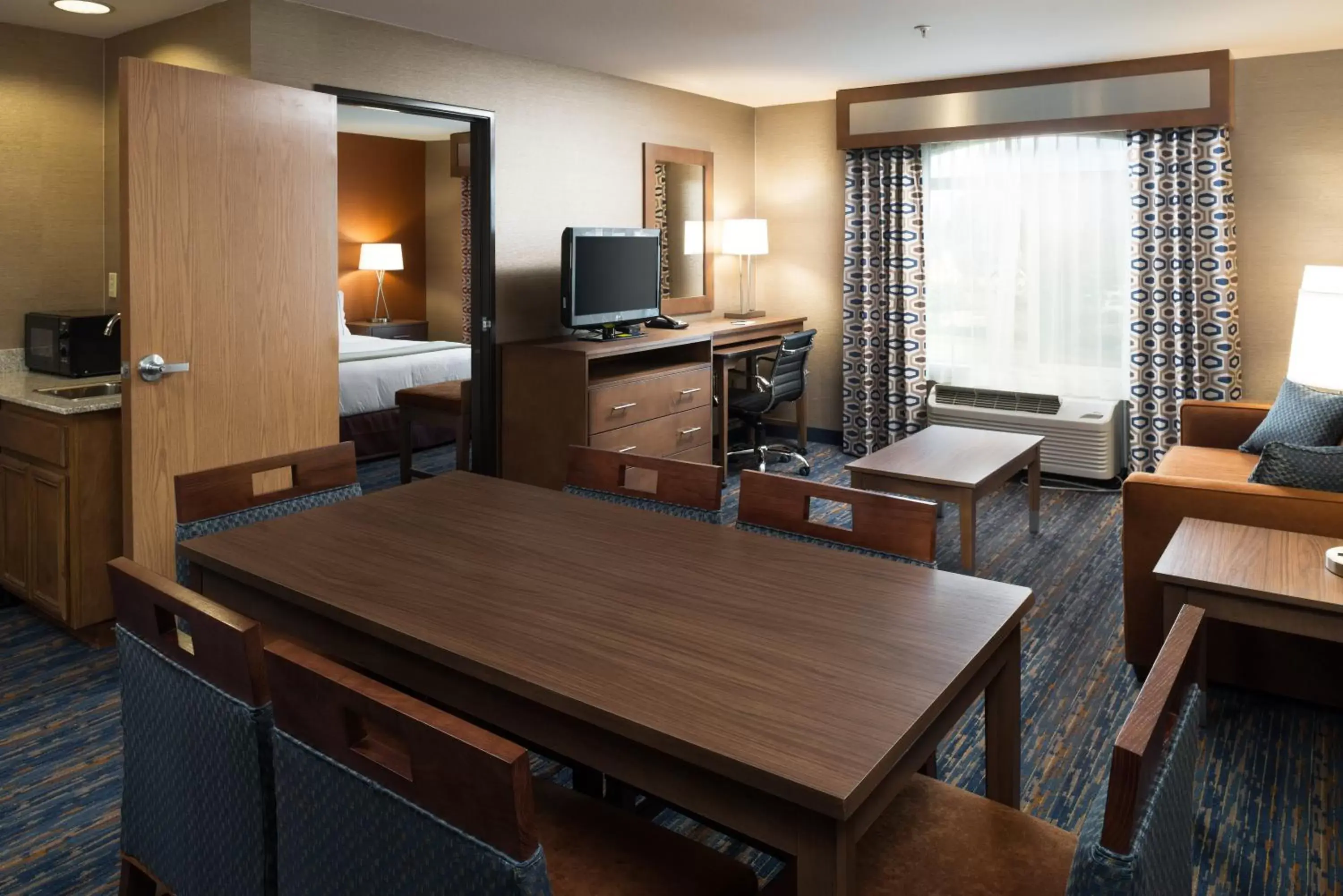 Photo of the whole room, TV/Entertainment Center in Holiday Inn Express Rocklin - Galleria Area, an IHG Hotel