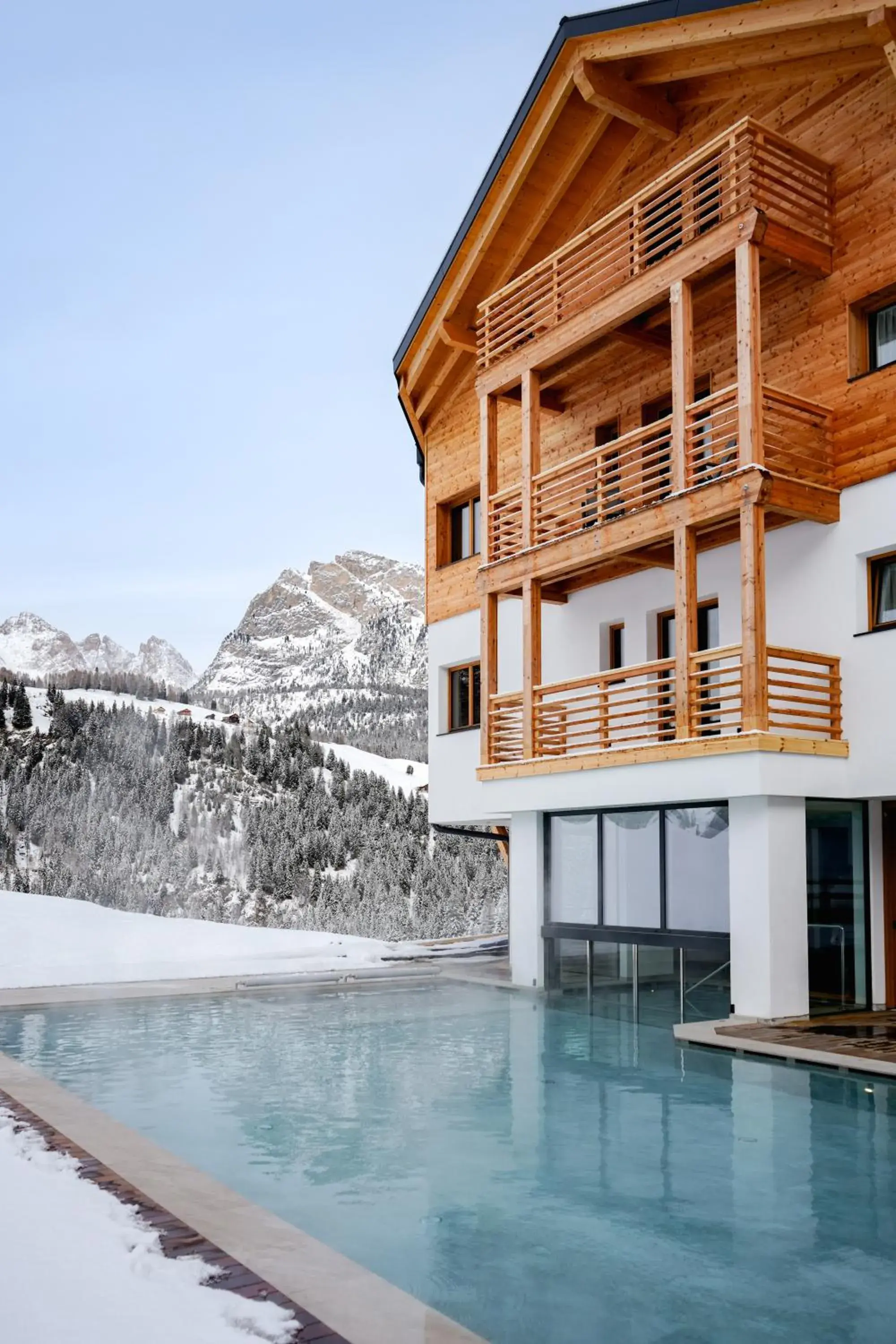 Swimming Pool in Hotel Pozzamanigoni