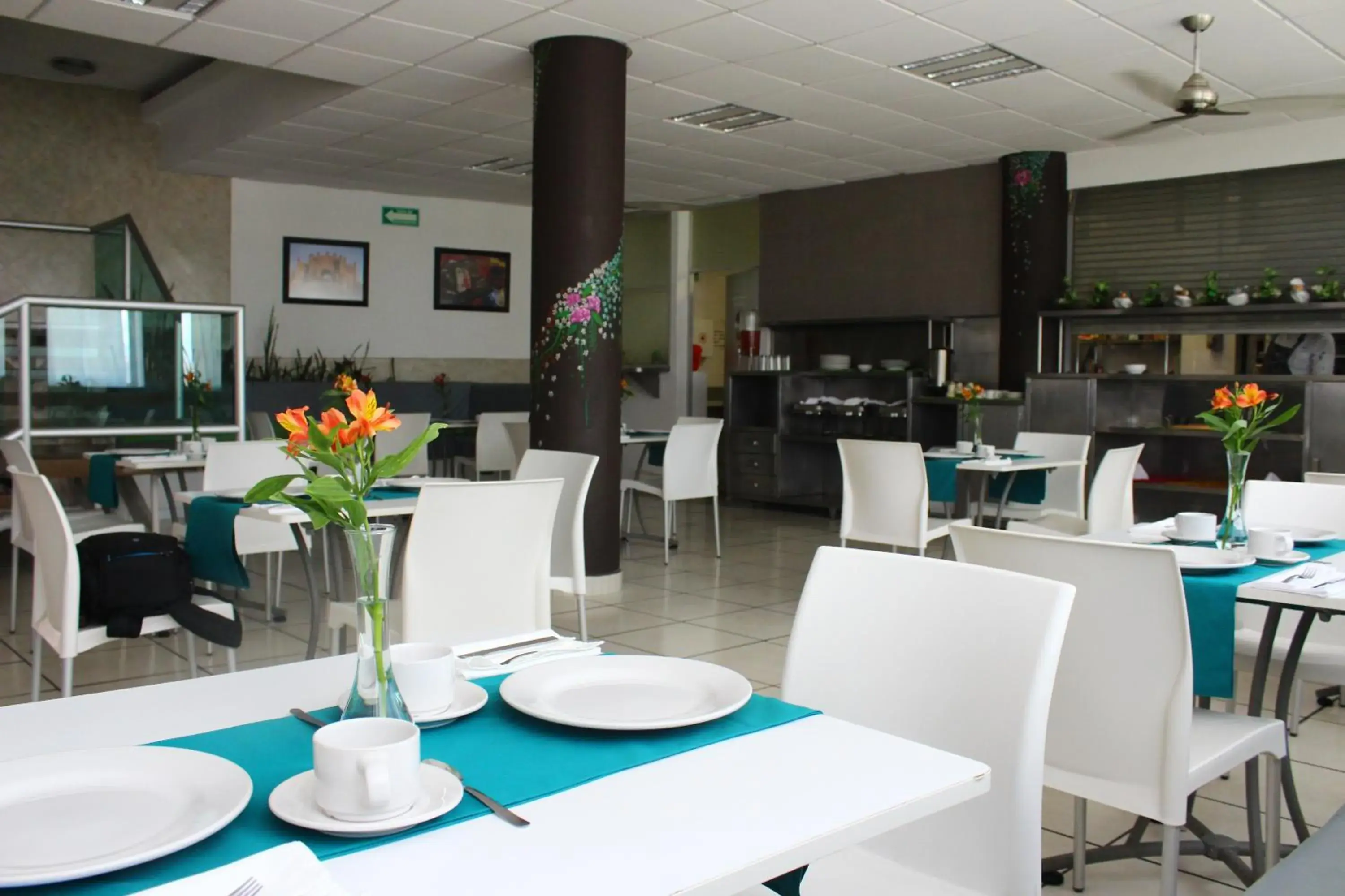 Restaurant/Places to Eat in Chiapas Hotel Express