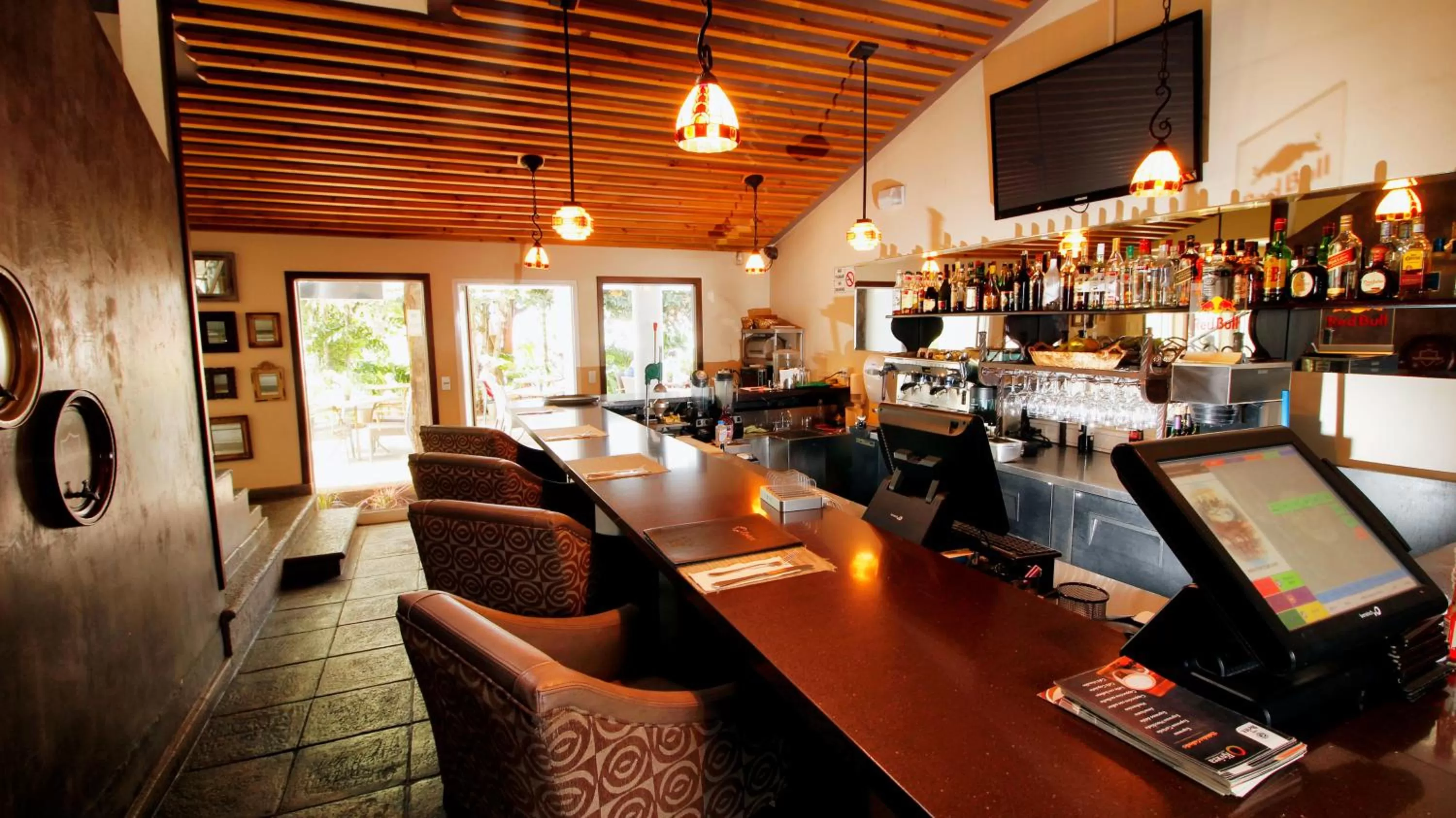 Restaurant/places to eat in La Riviera Hotel