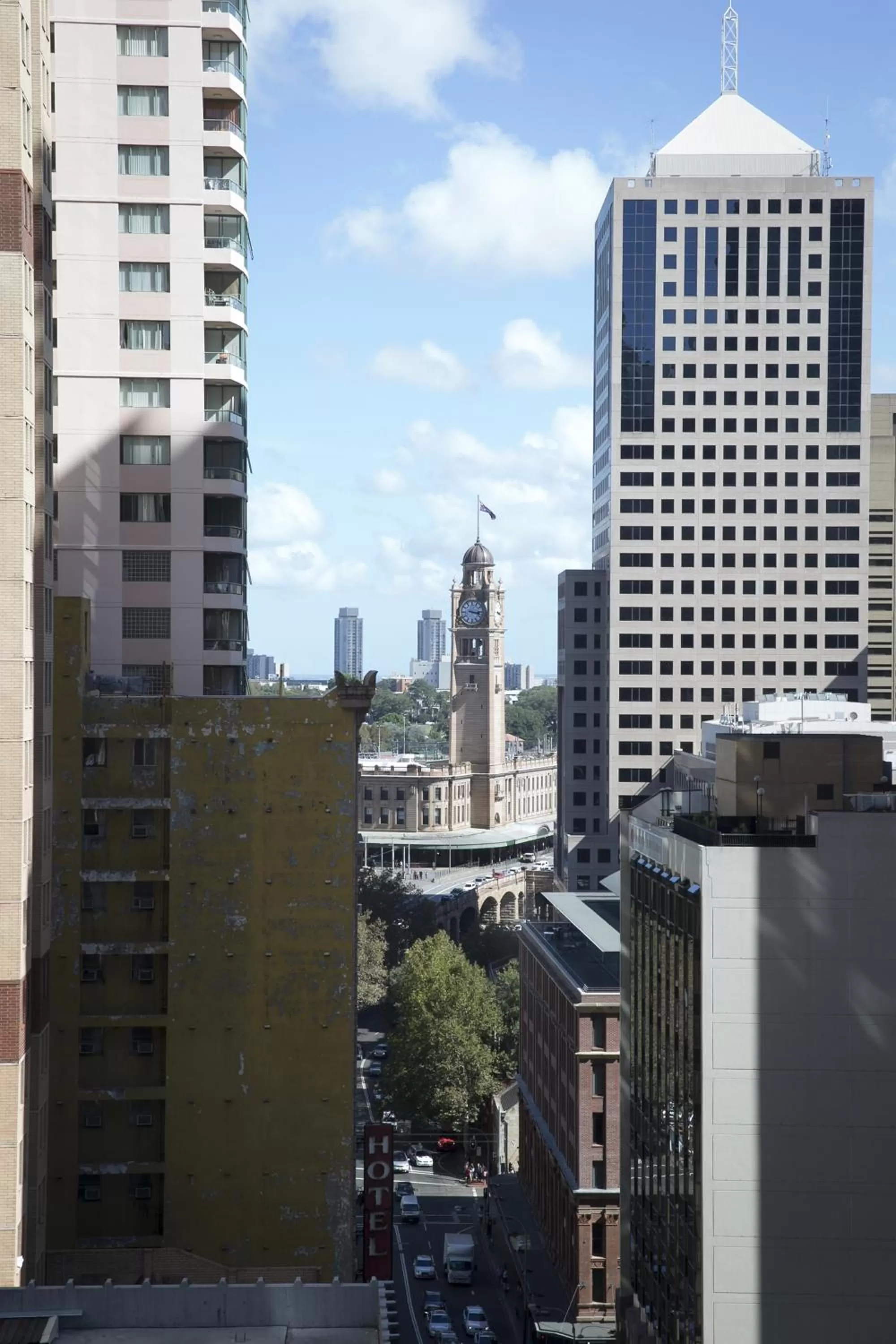 Facade/entrance in ibis Sydney World Square