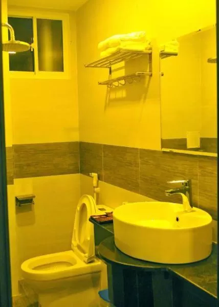 Bathroom in Aries Hotel
