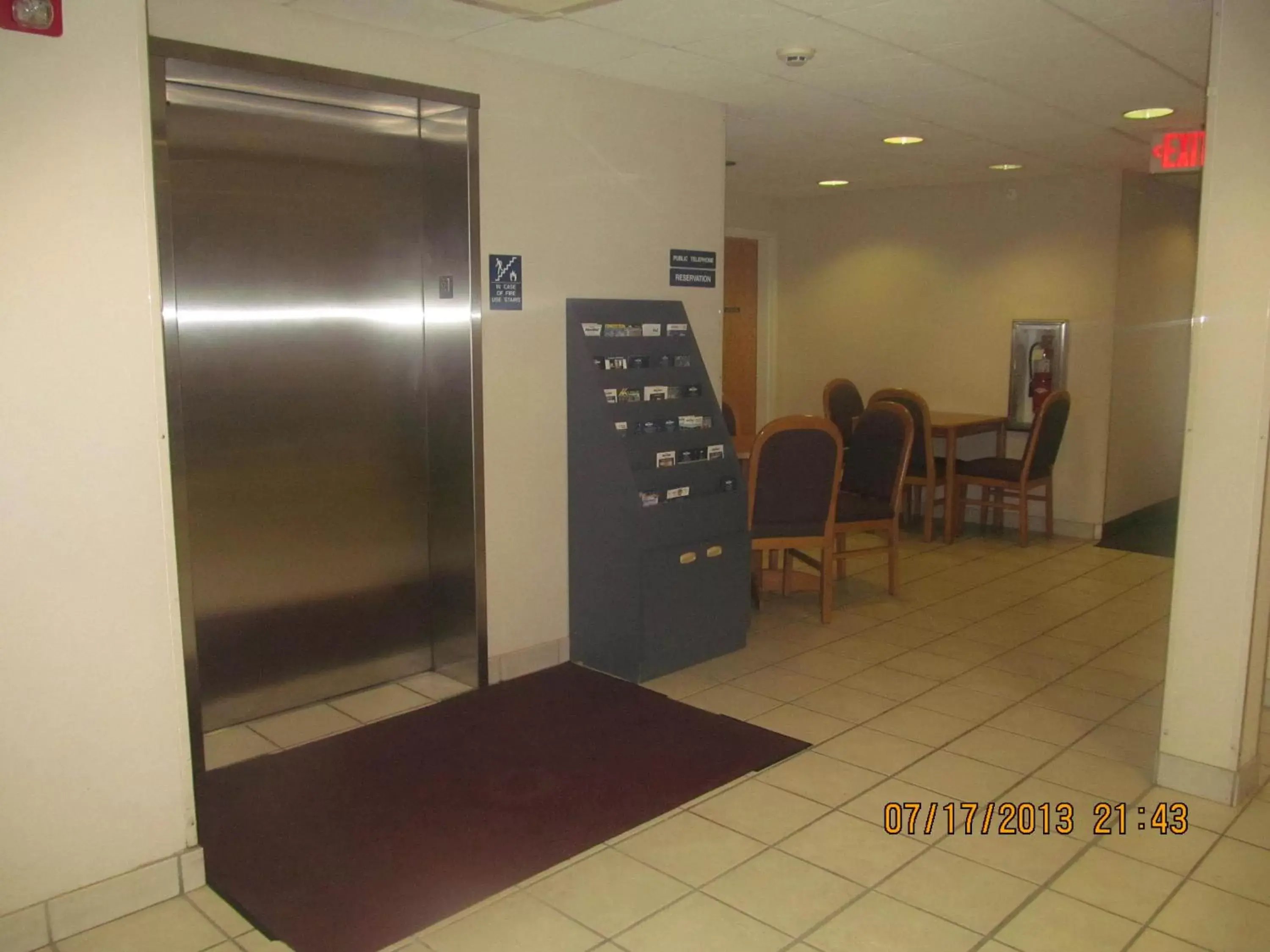 Lobby or reception in Microtel Inn by Wyndham Champaign