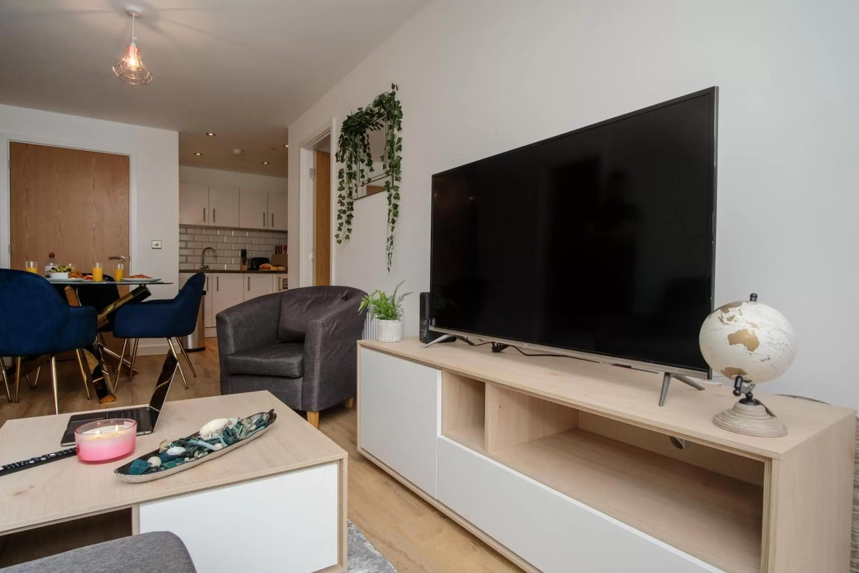 TV and multimedia, TV/Entertainment Center in Onyx O2 Arena Brindley Place Broad Street Large Spacious Apartment