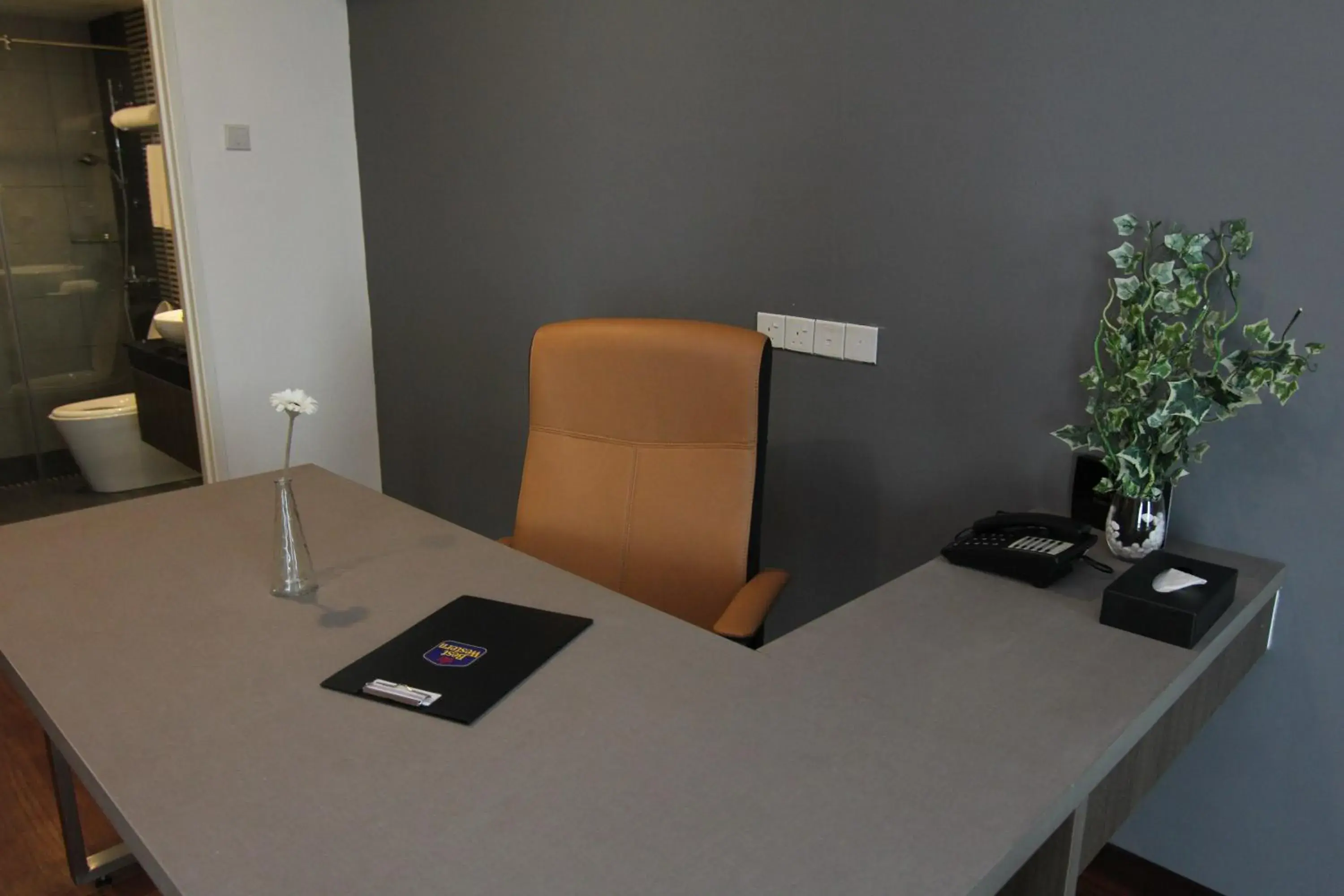 Area and facilities in Nexus Business Suite Hotel