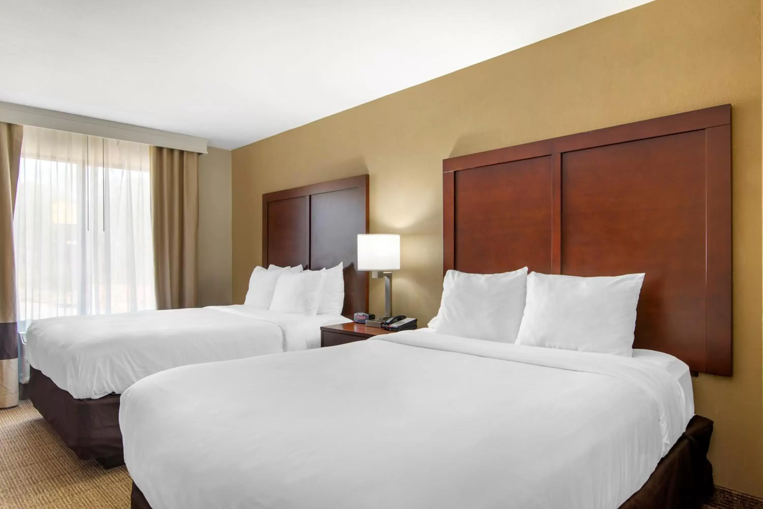 Bedroom, Bed in Comfort Suites Locust Grove Atlanta South