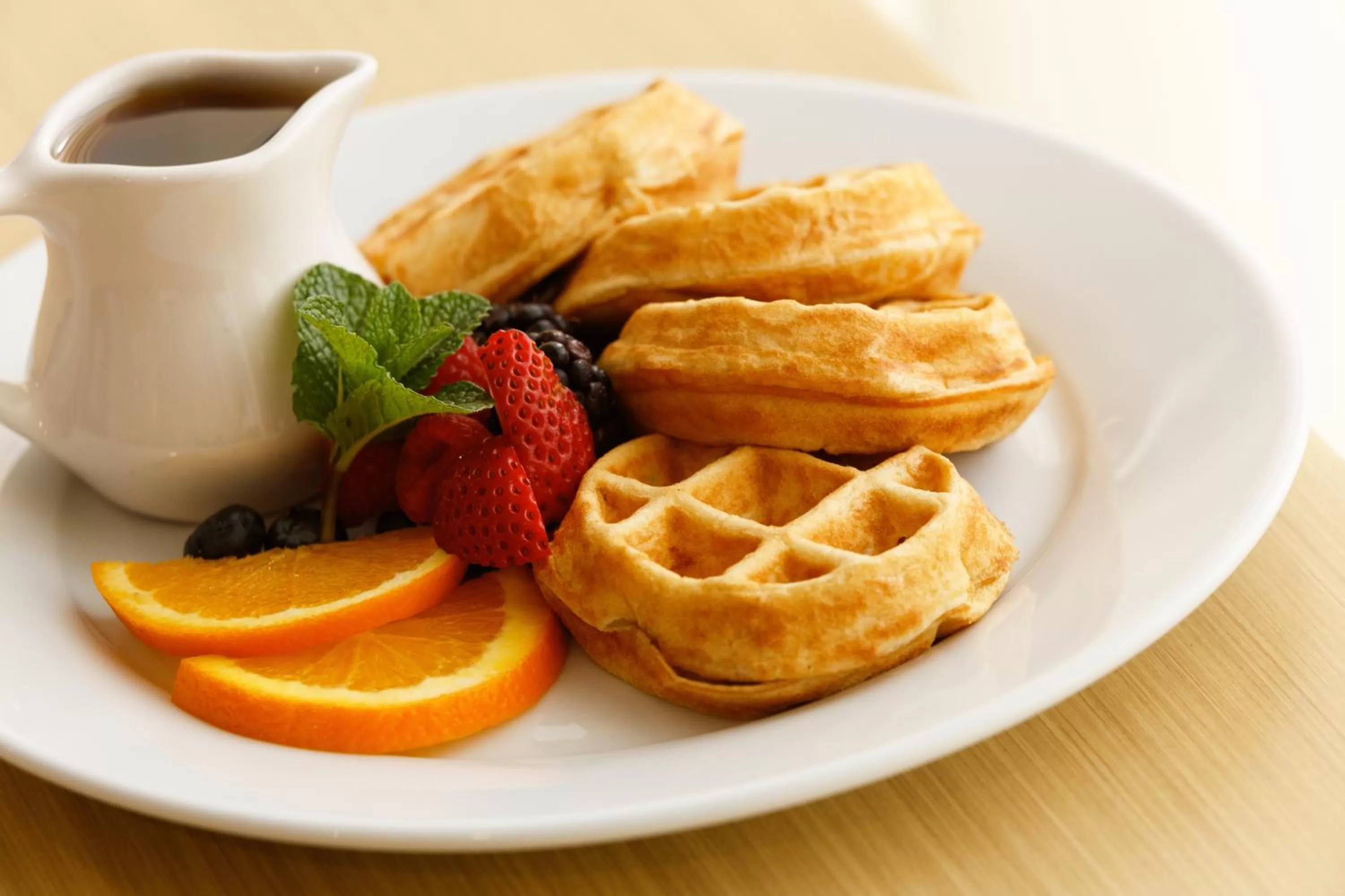 Photo of the whole room in Holiday Inn - Doha - The Business Park by IHG