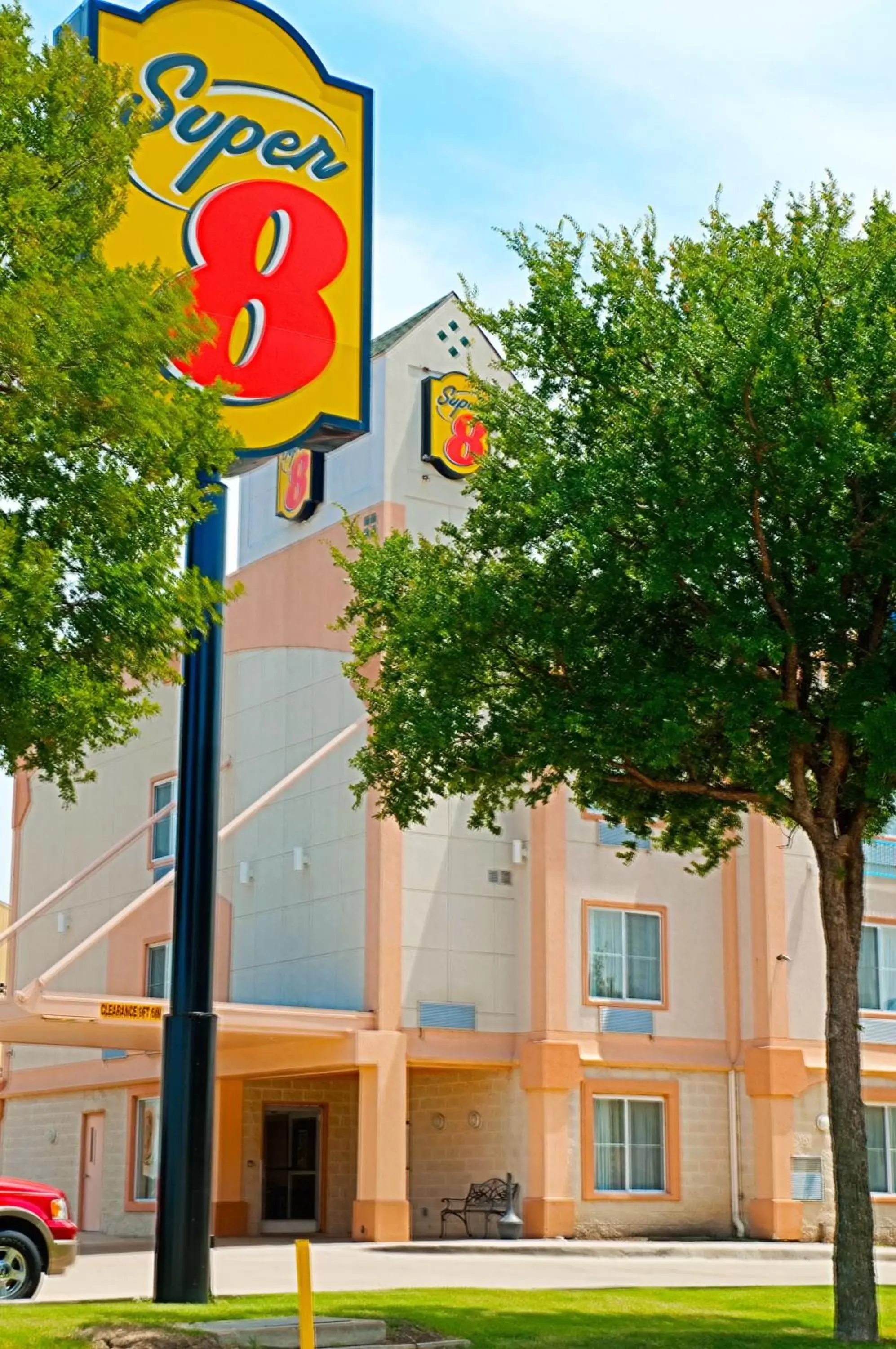 Facade/entrance, Property Building in Super 8 by Wyndham Irving/DFW Apt/North