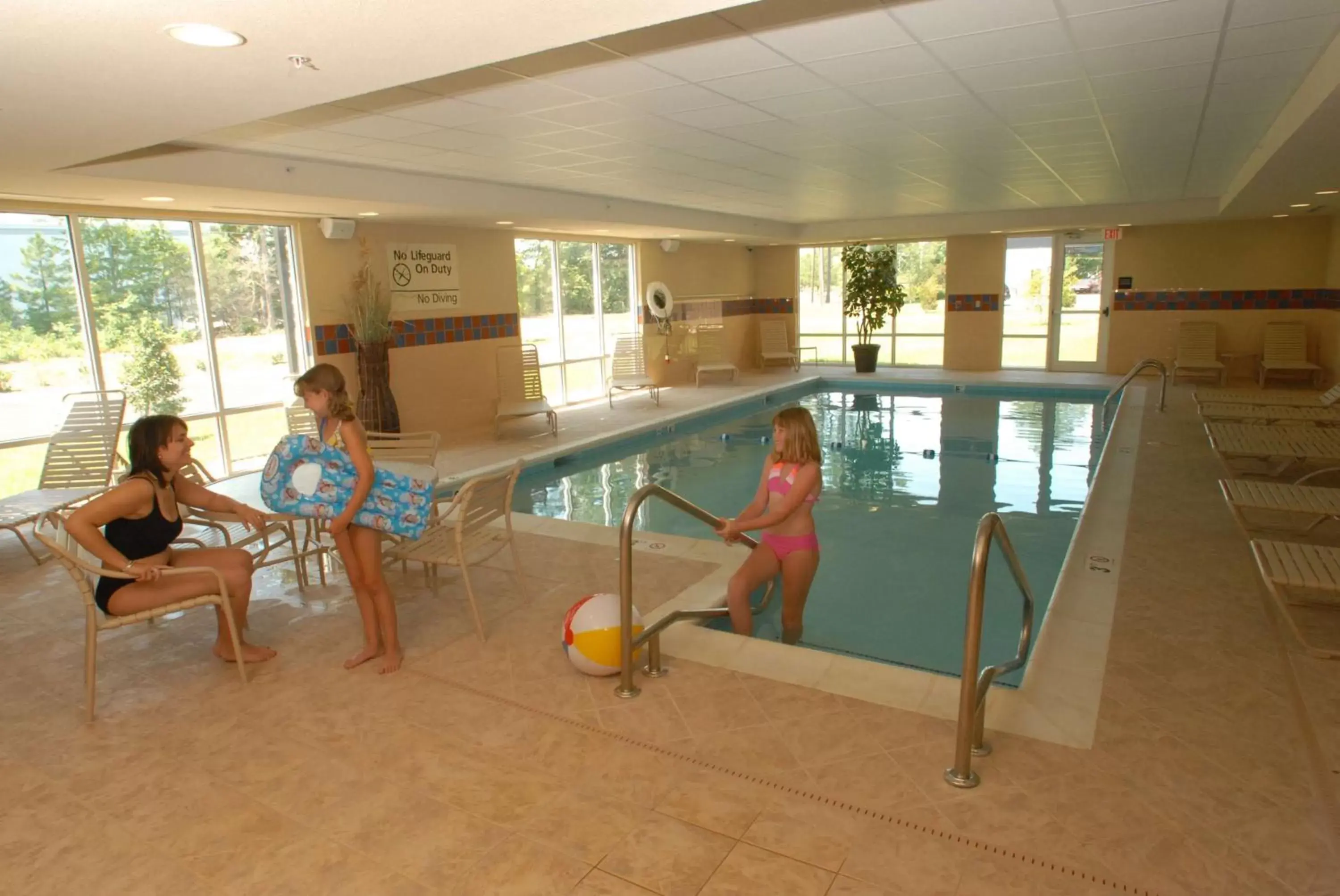 Pool view in Hampton Inn Gloucester Pool view in Hampton Inn Gloucester