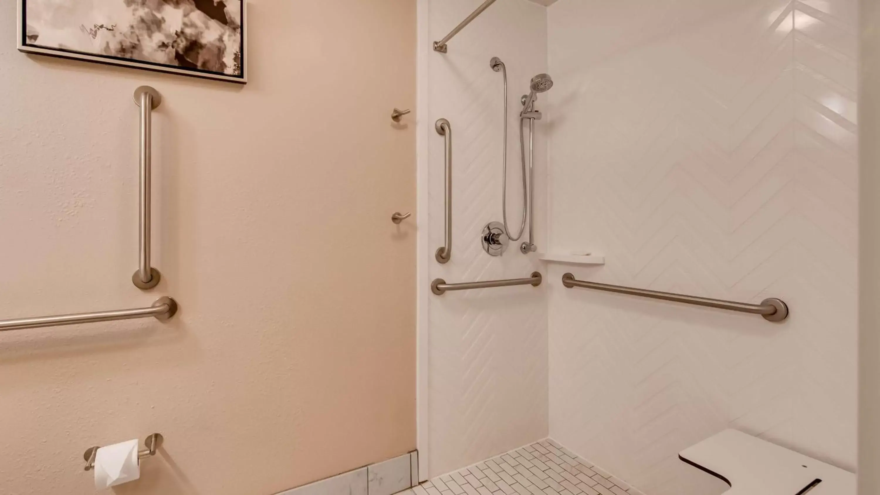 Bathroom in Best Western Premier I-95 Savannah Airport/ Pooler West
