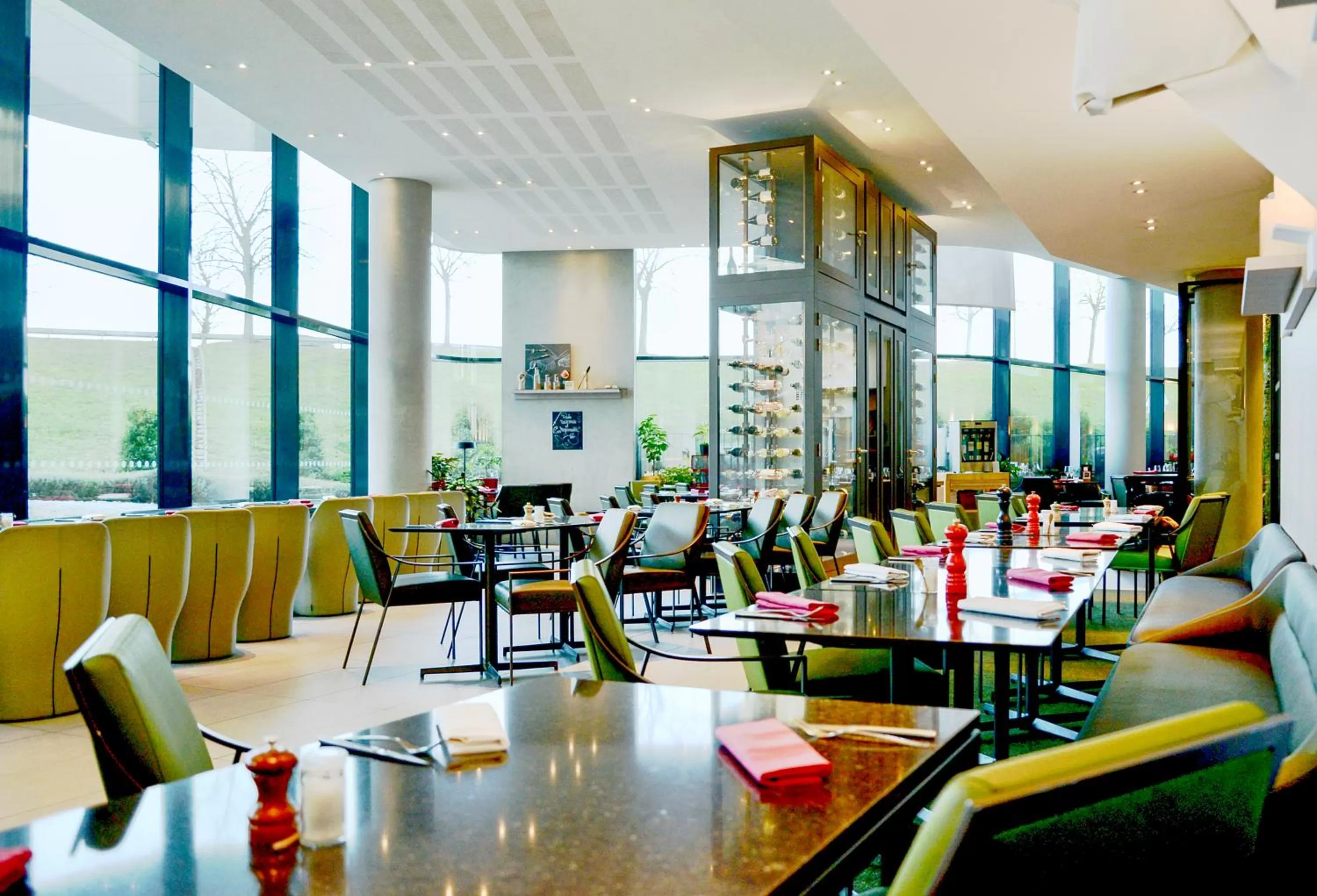 Restaurant/places to eat in Pullman Paris Roissy Cdg Airport