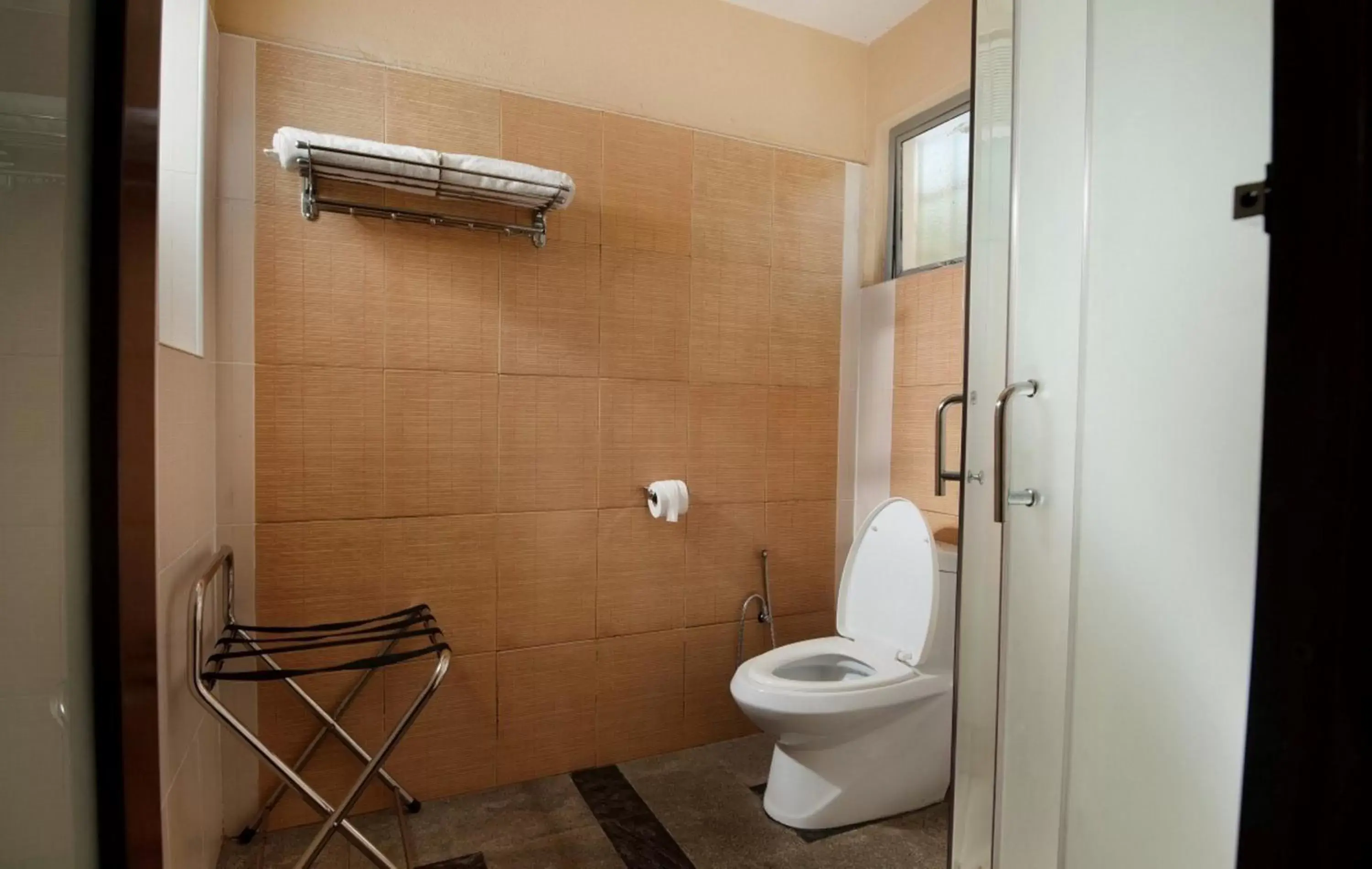 Bathroom in Manisa Hotel