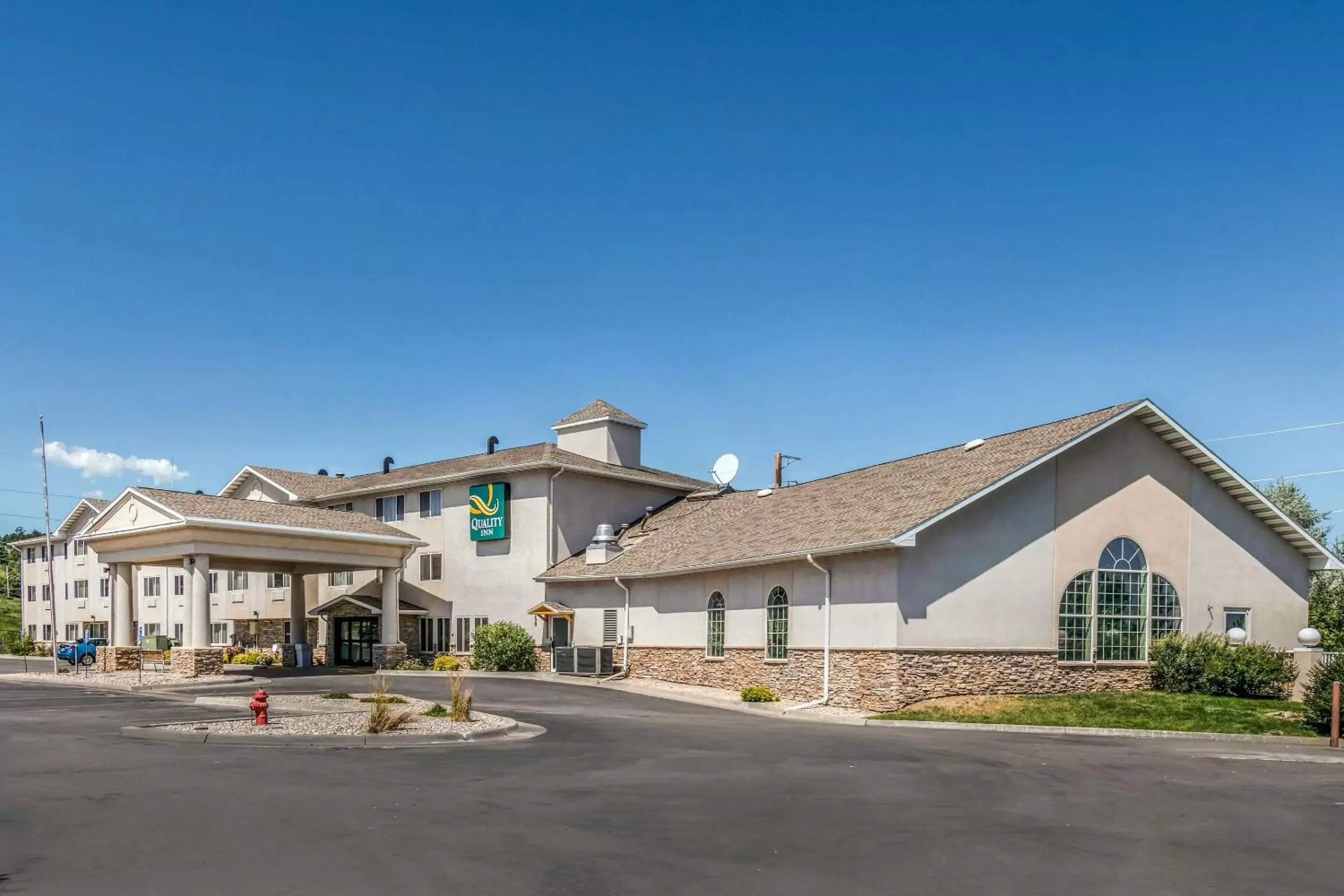 Property Building in Quality Inn near Monument Health Rapid City Hospital