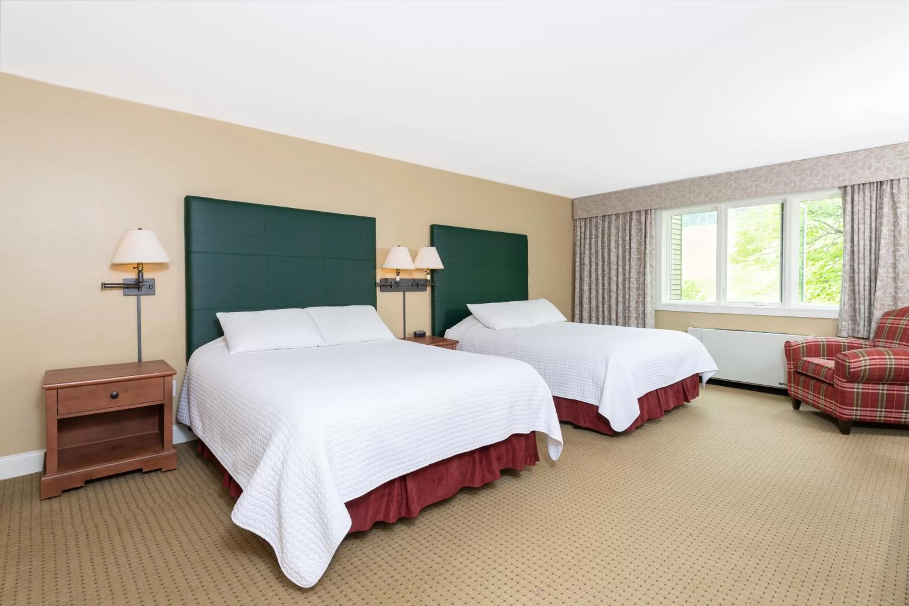 Photo of the whole room, Bed in Grand Summit Resort