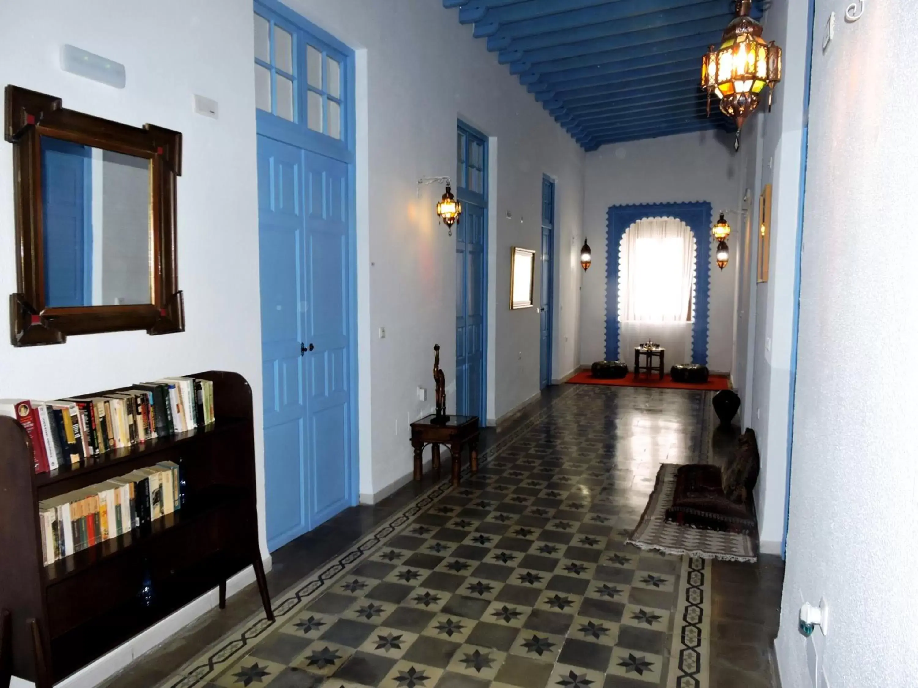 Library in Hotel La Fonda del Califa