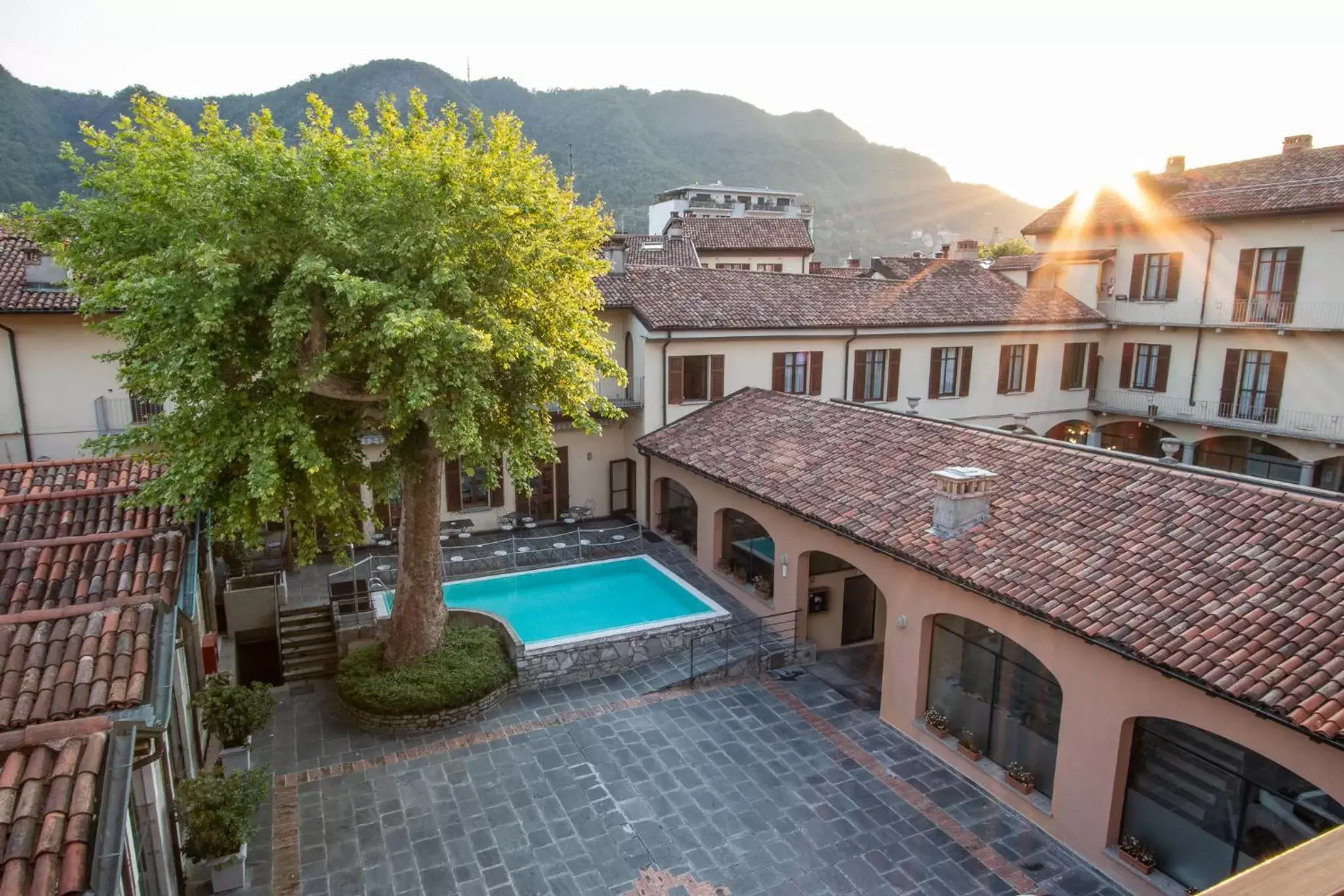 Swimming pool, Pool View in Albergo Le Due Corti