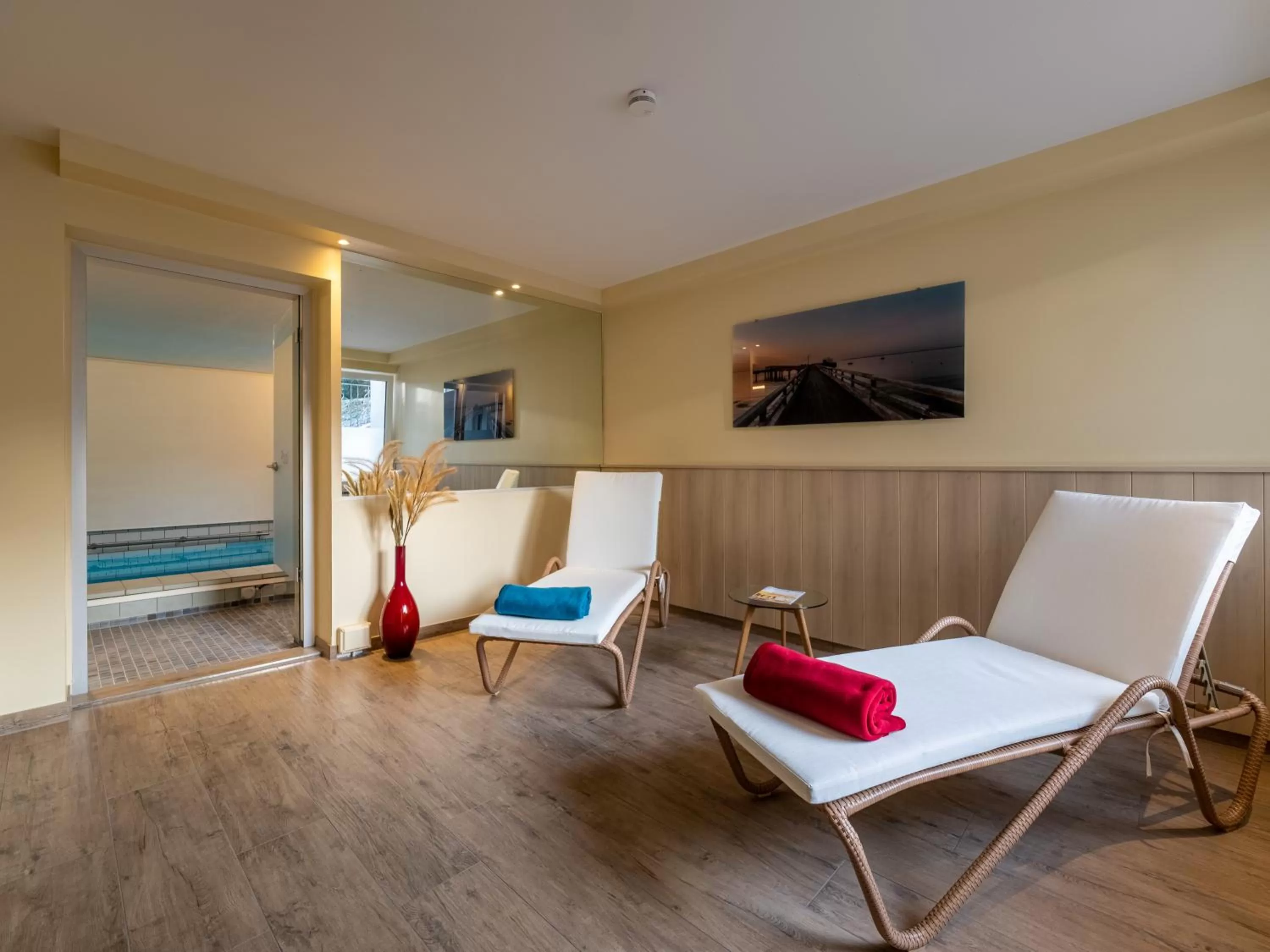 Swimming pool in Tom's Hus Heiligenhafen