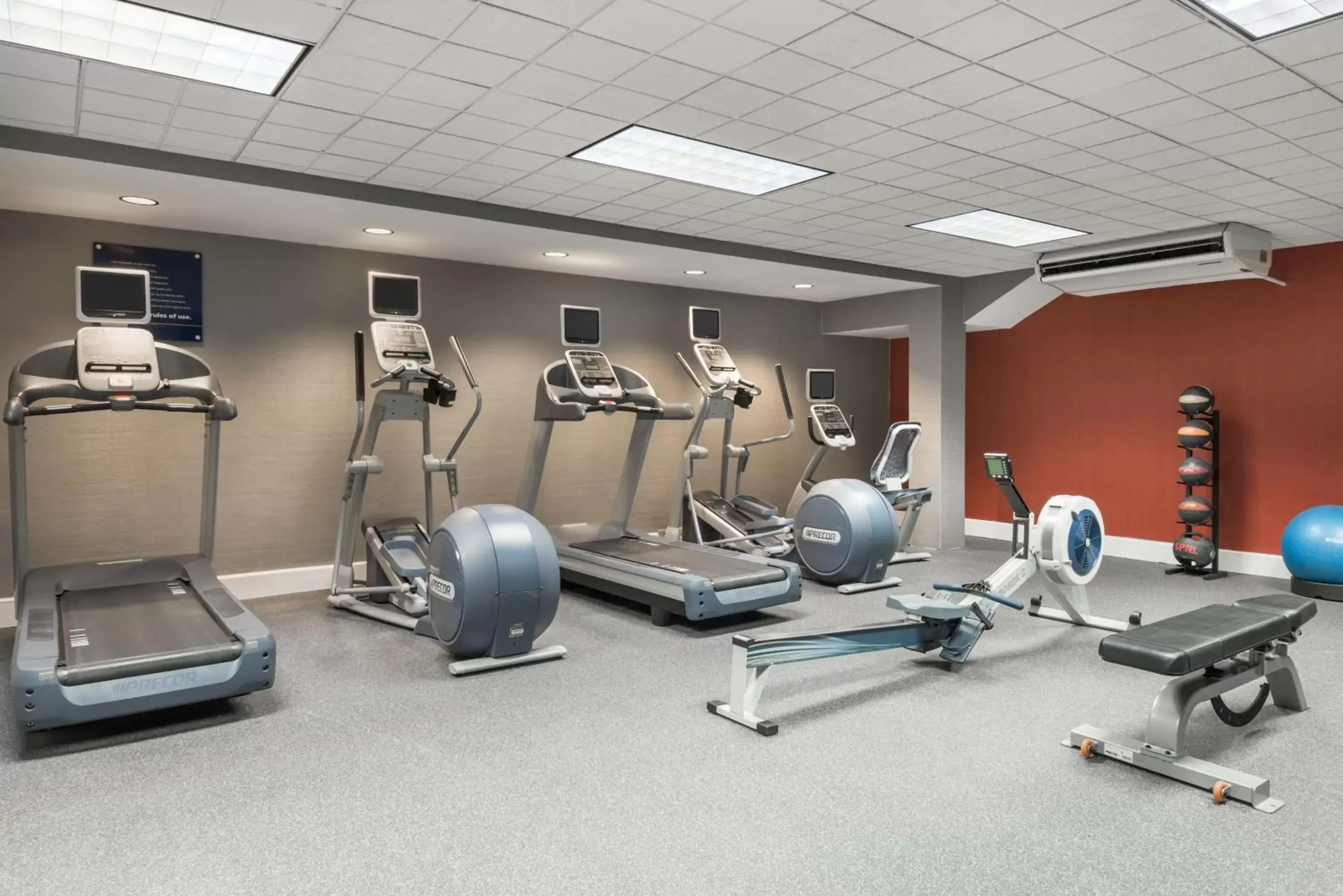 Fitness centre/facilities in Hampton Inn Danbury Fitness centre/facilities in Hampton Inn Danbury