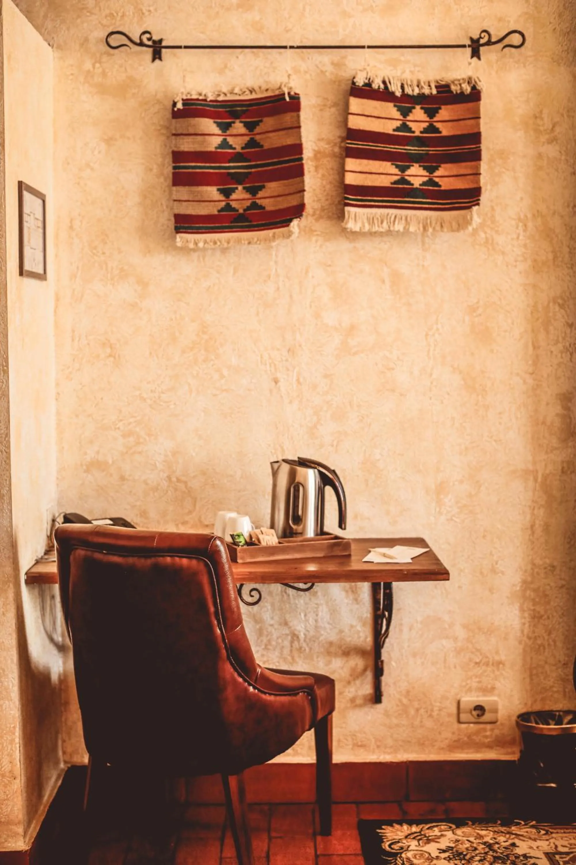 Coffee/tea facilities in Caucasus Hotel