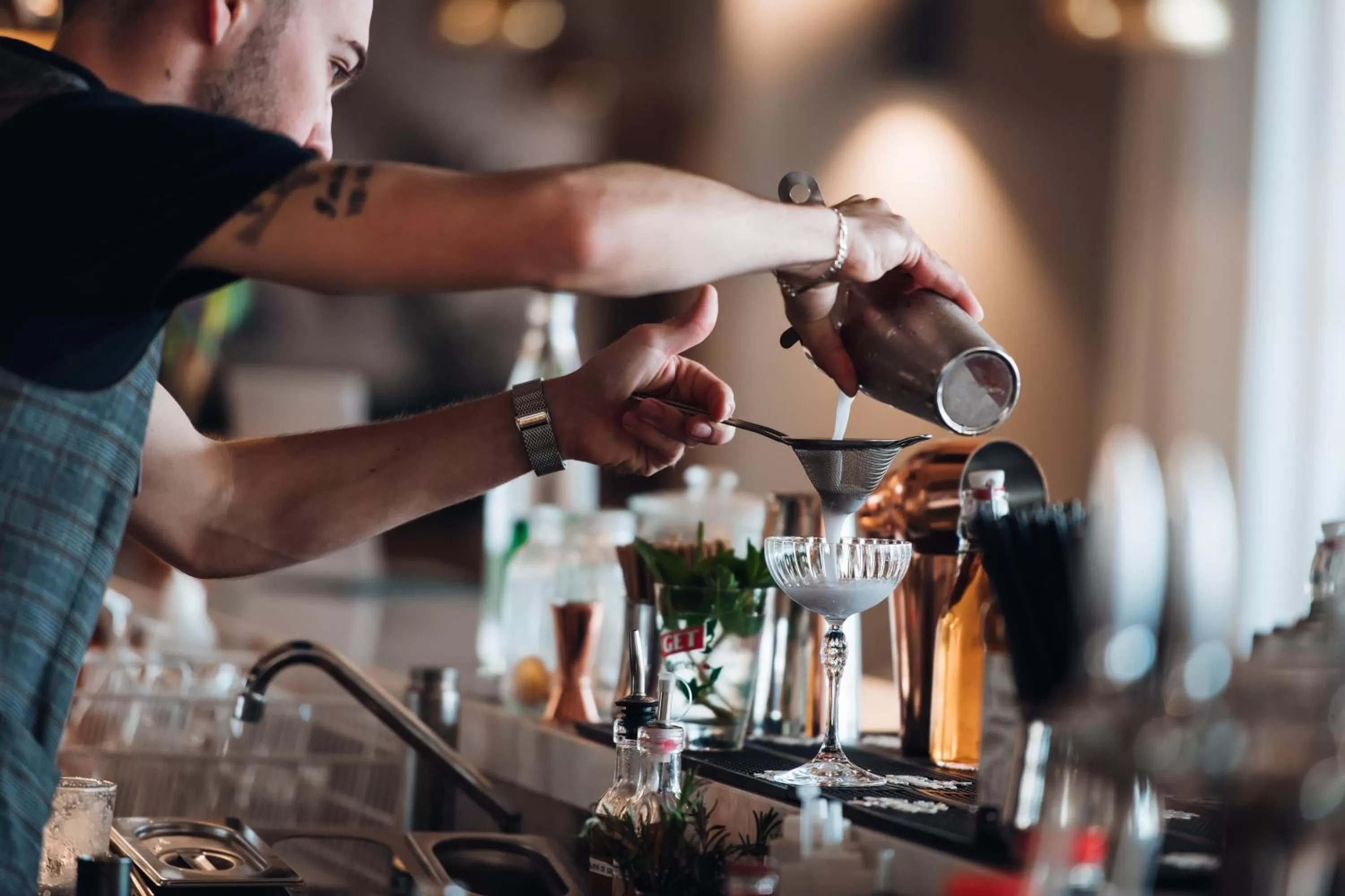 Lounge or bar in Mercure Avignon Gare TGV