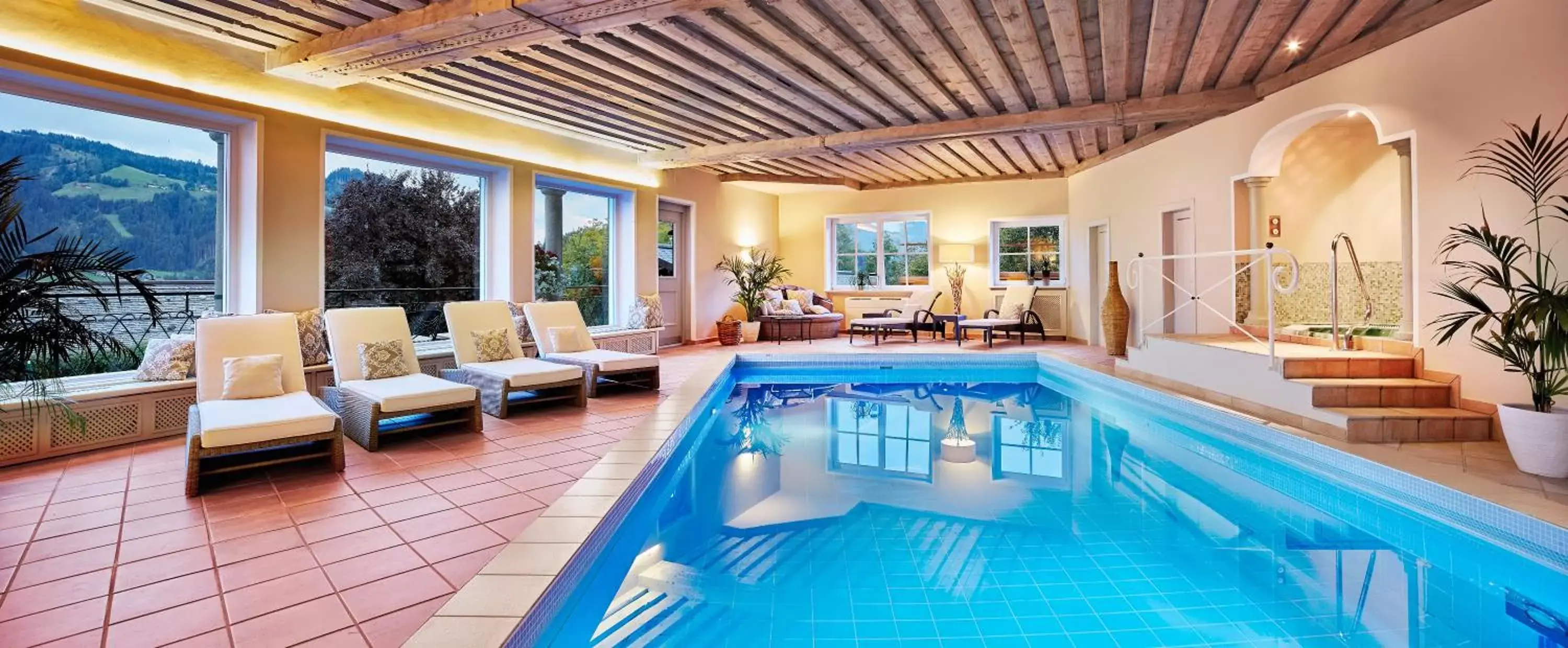 Swimming Pool in Relais & Châteaux Hotel Tennerhof