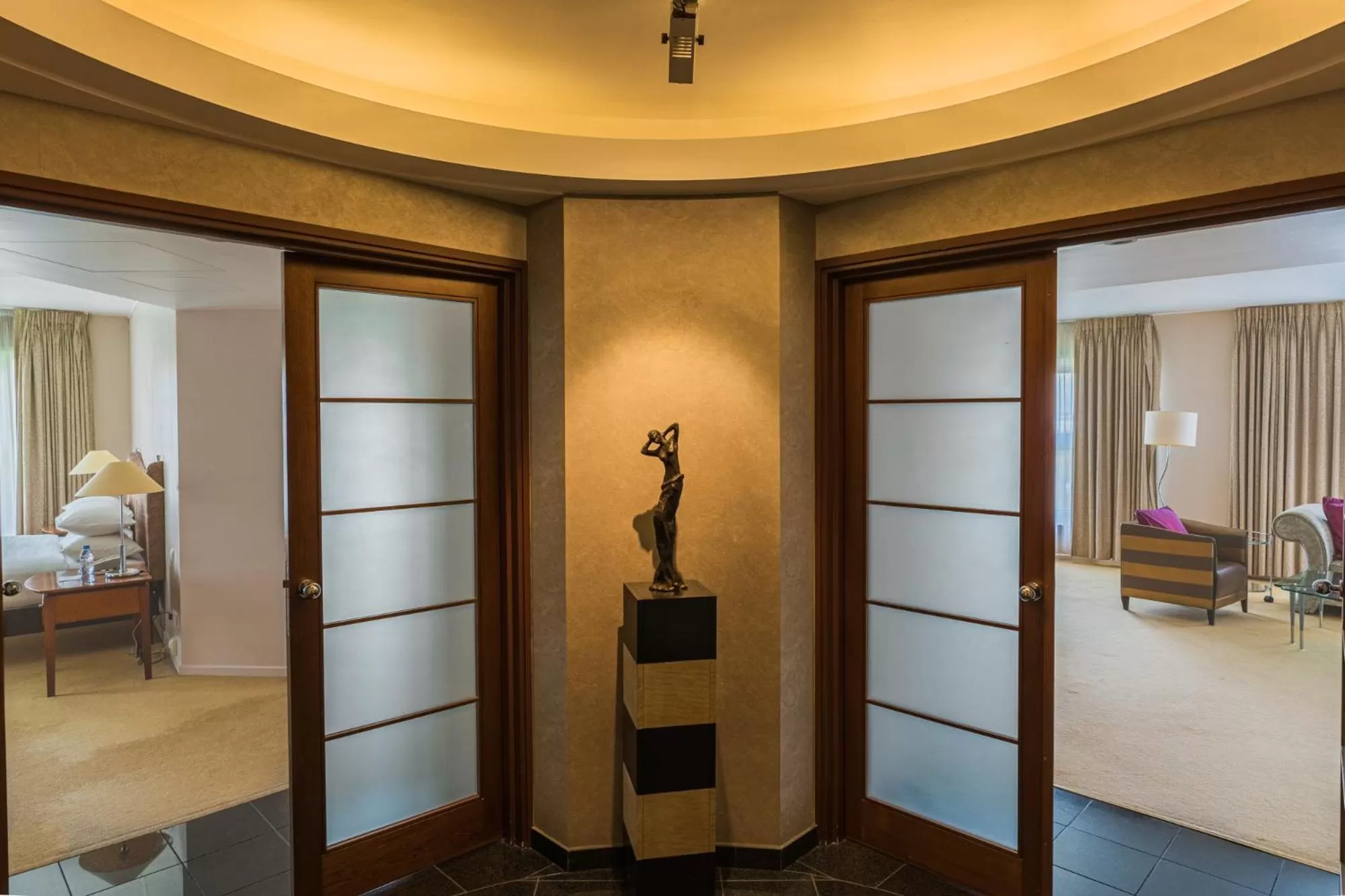 Atrium Suite in Van der Valk Hotel Paris CDG Airport