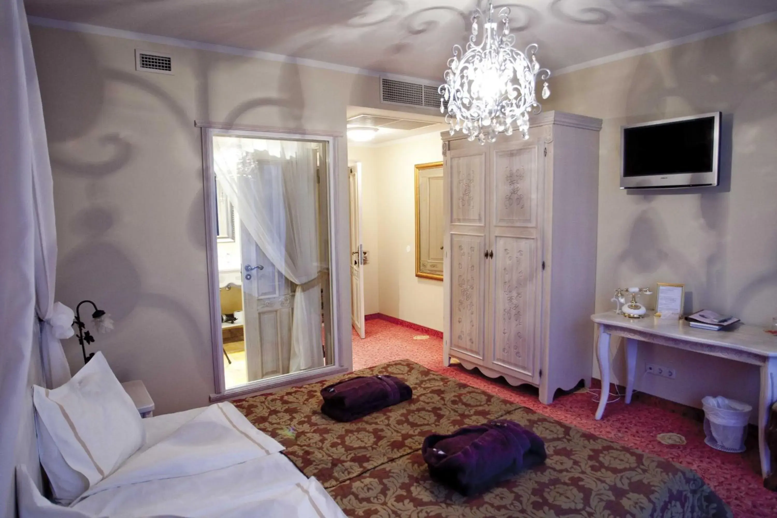 Bedroom, Bed in Grand Rose SPA Hotel