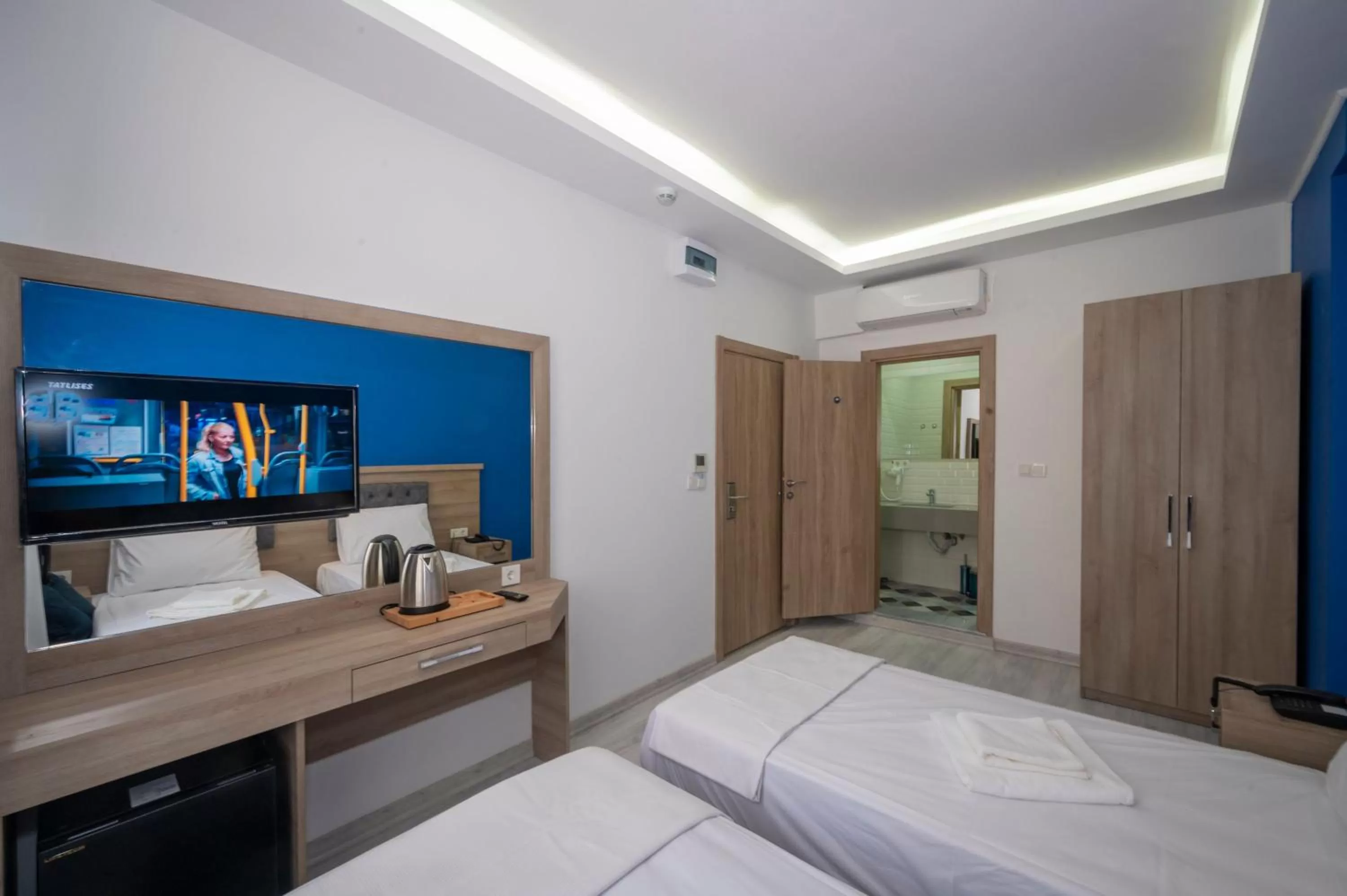 Photo of the whole room, Bed in Okda Hotel