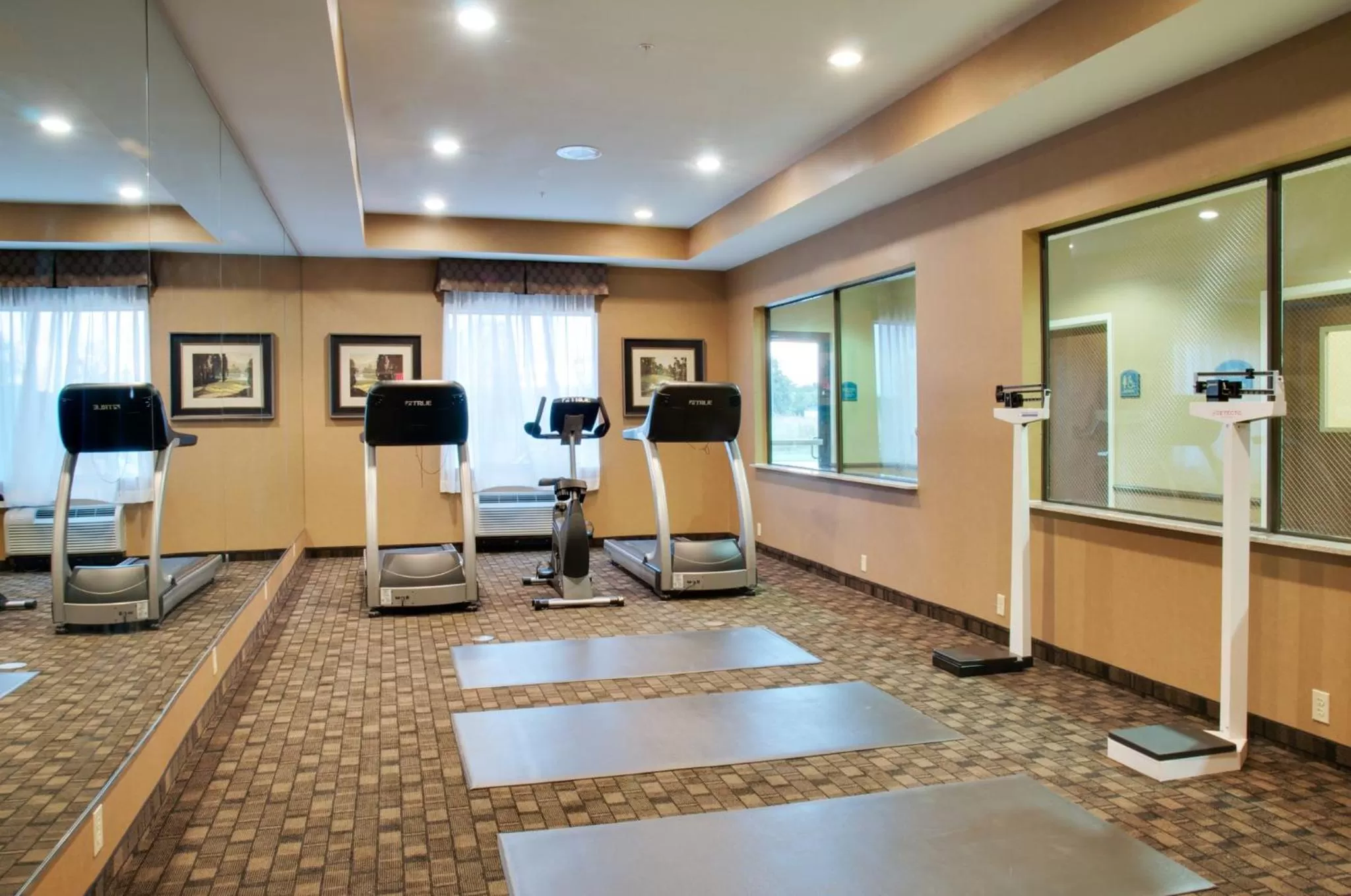 Fitness centre/facilities in Holiday Inn Express Hotel & Suites Houston Energy Corridor - West Oaks, an IHG Hotel
