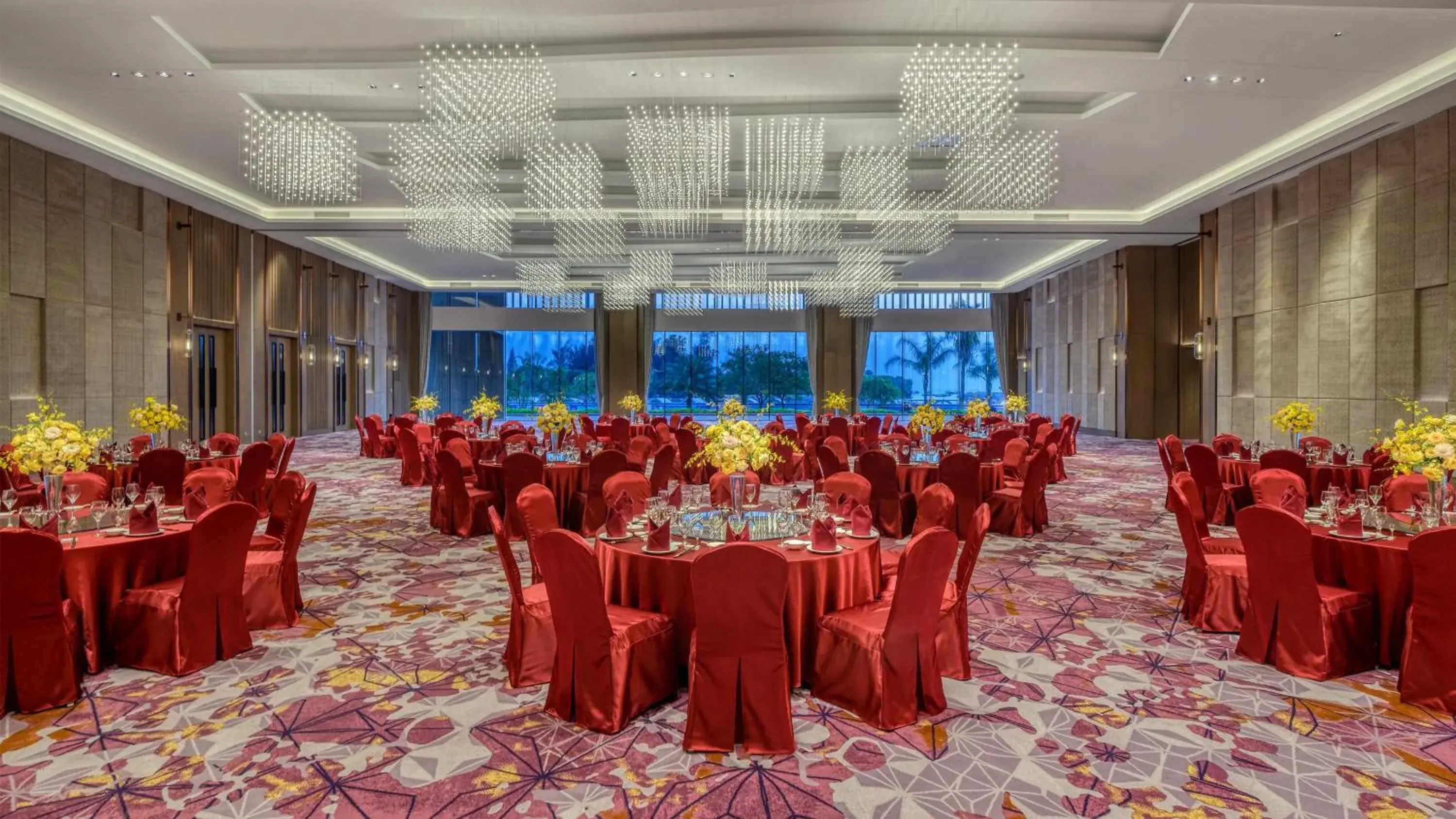 Meeting/conference room, Banquet Facilities in Crowne Plaza Beihai Silver Beach, an IHG Hotel