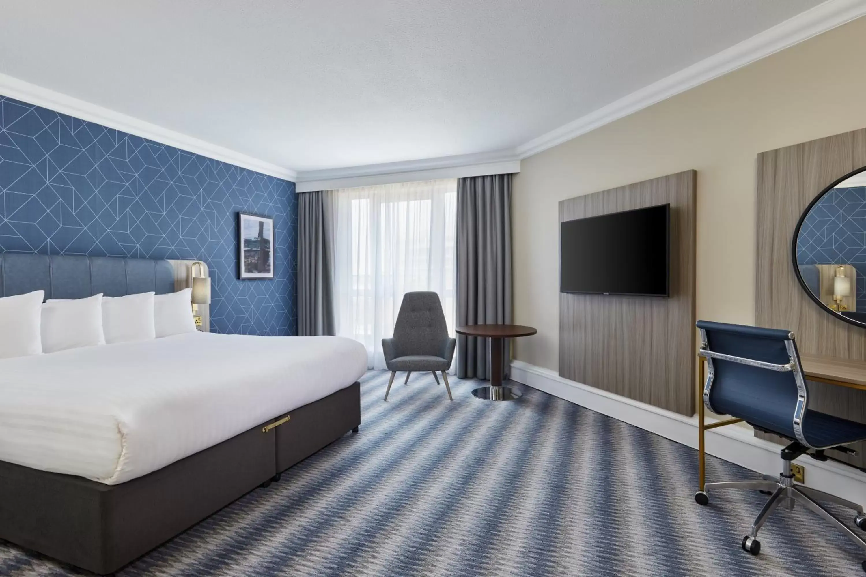 Bedroom, Bed in Leonardo Royal Southampton Grand Harbour