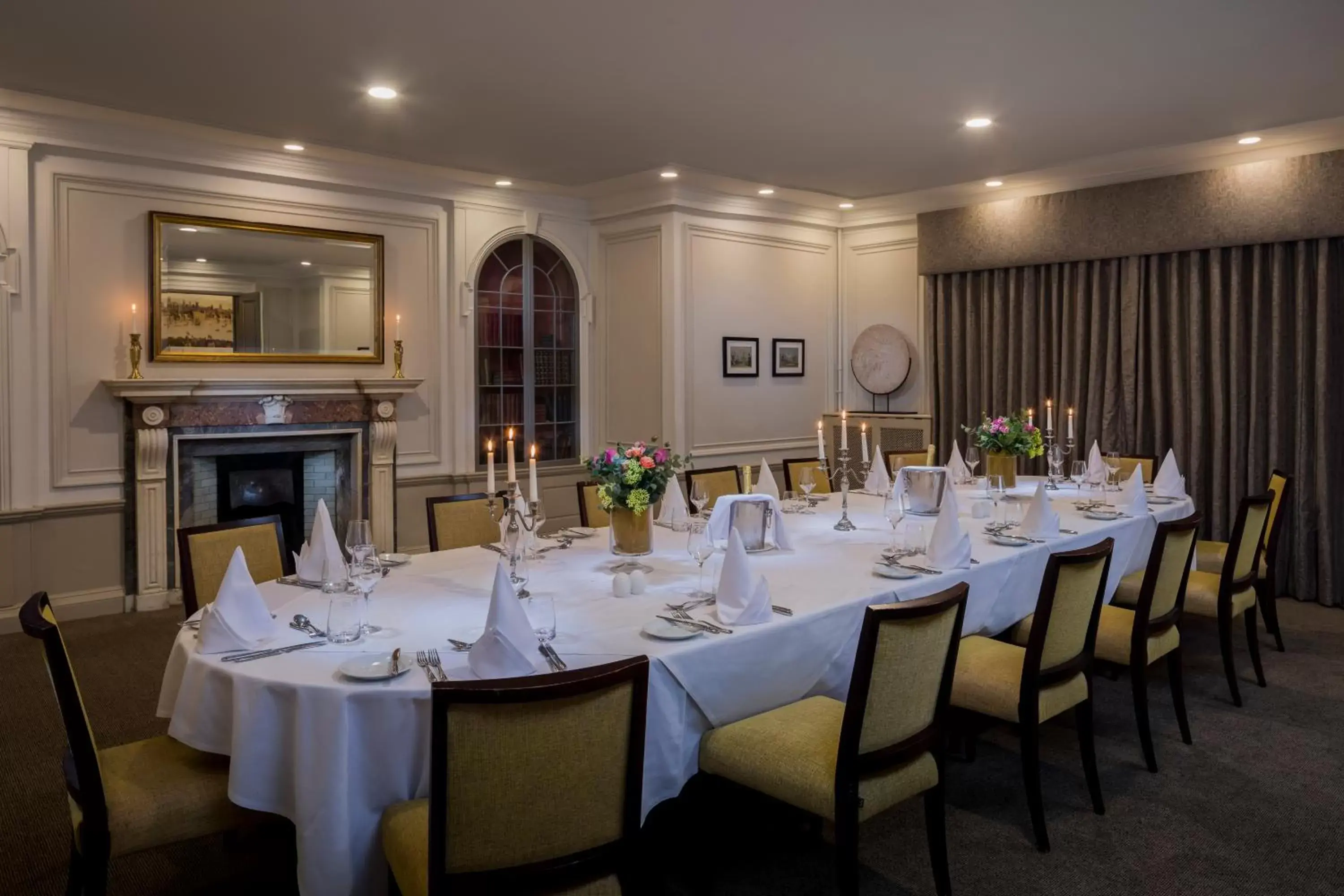 Banquet/Function facilities, Restaurant/Places to Eat in Oatlands Park Hotel