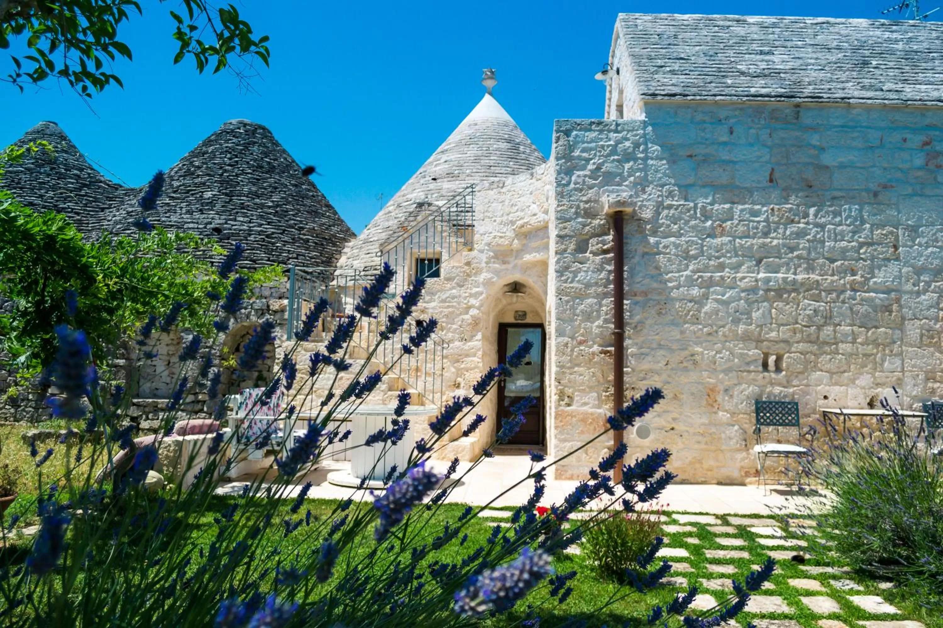 Facade/entrance in Trulli Donna Isabella