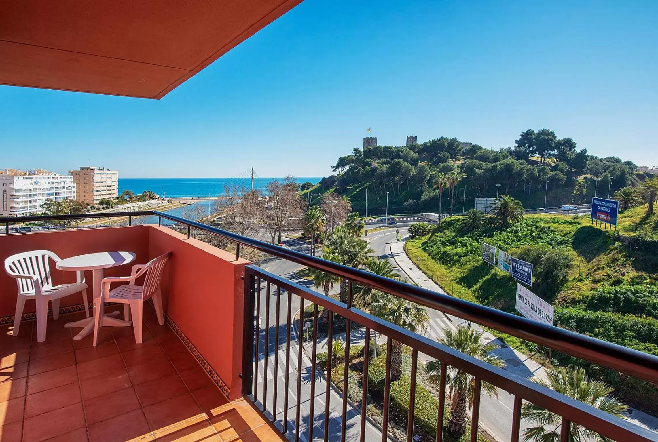 Property building, Balcony/Terrace in Fuengirola Beach Apartamentos Turísticos