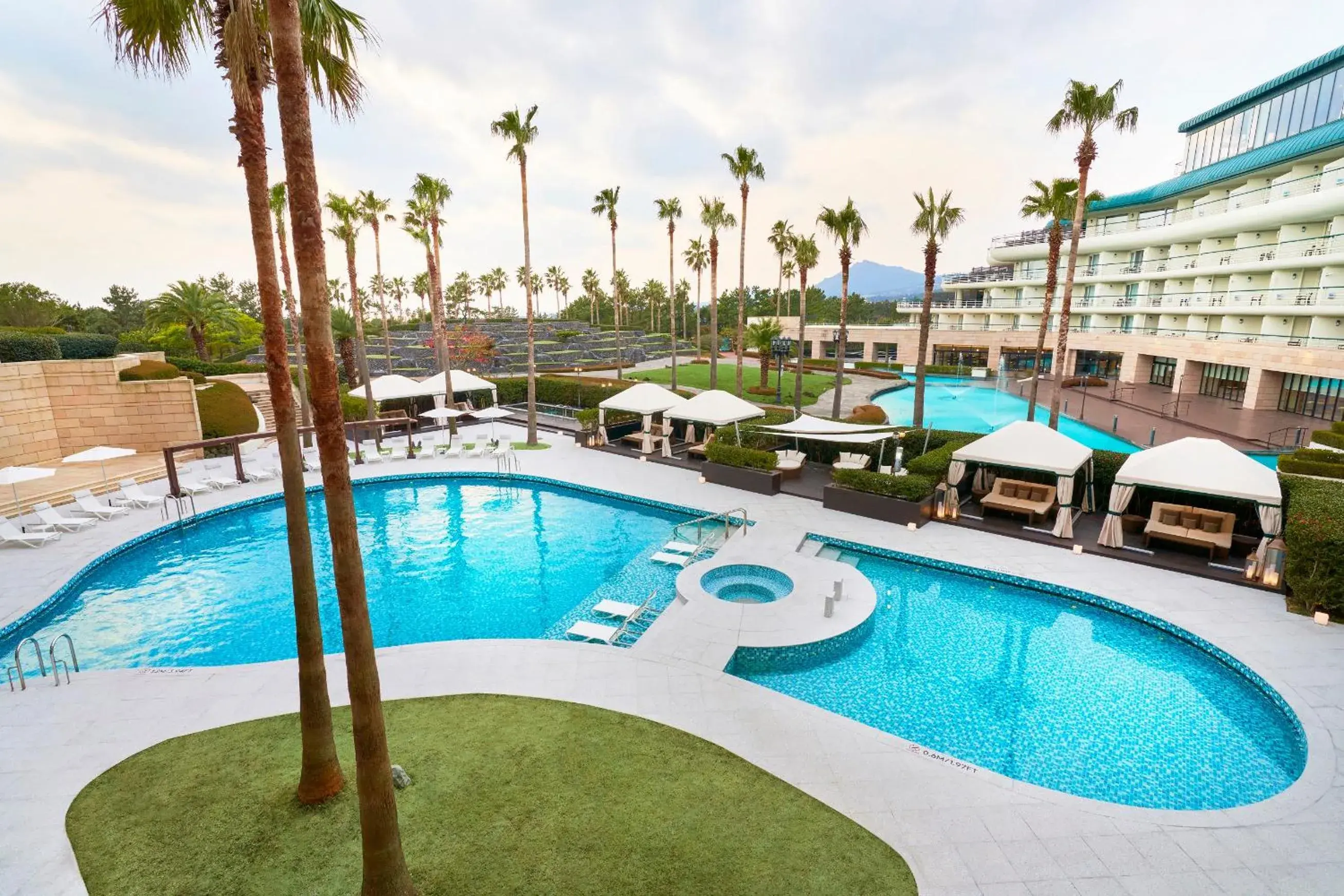 Swimming Pool in Grand Josun Jeju