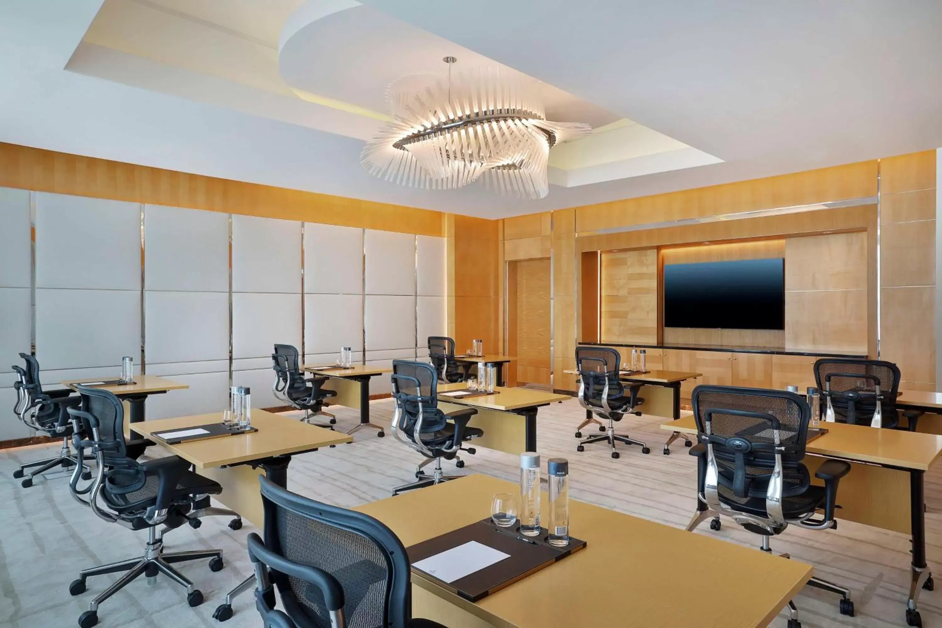 Meeting/conference room in Hilton Dubai Palm Jumeirah