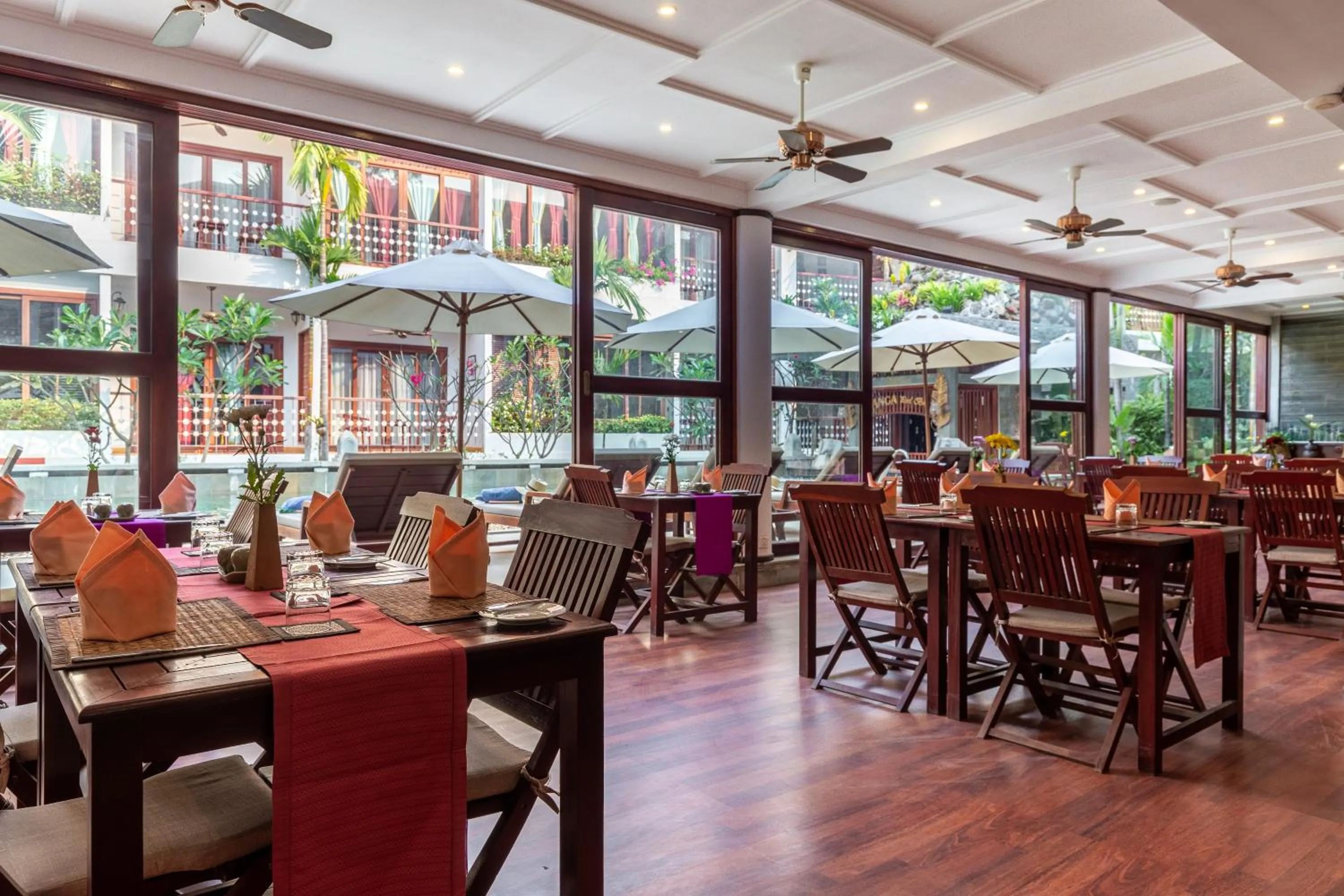 Restaurant/places to eat in Montra Nivesha Residence