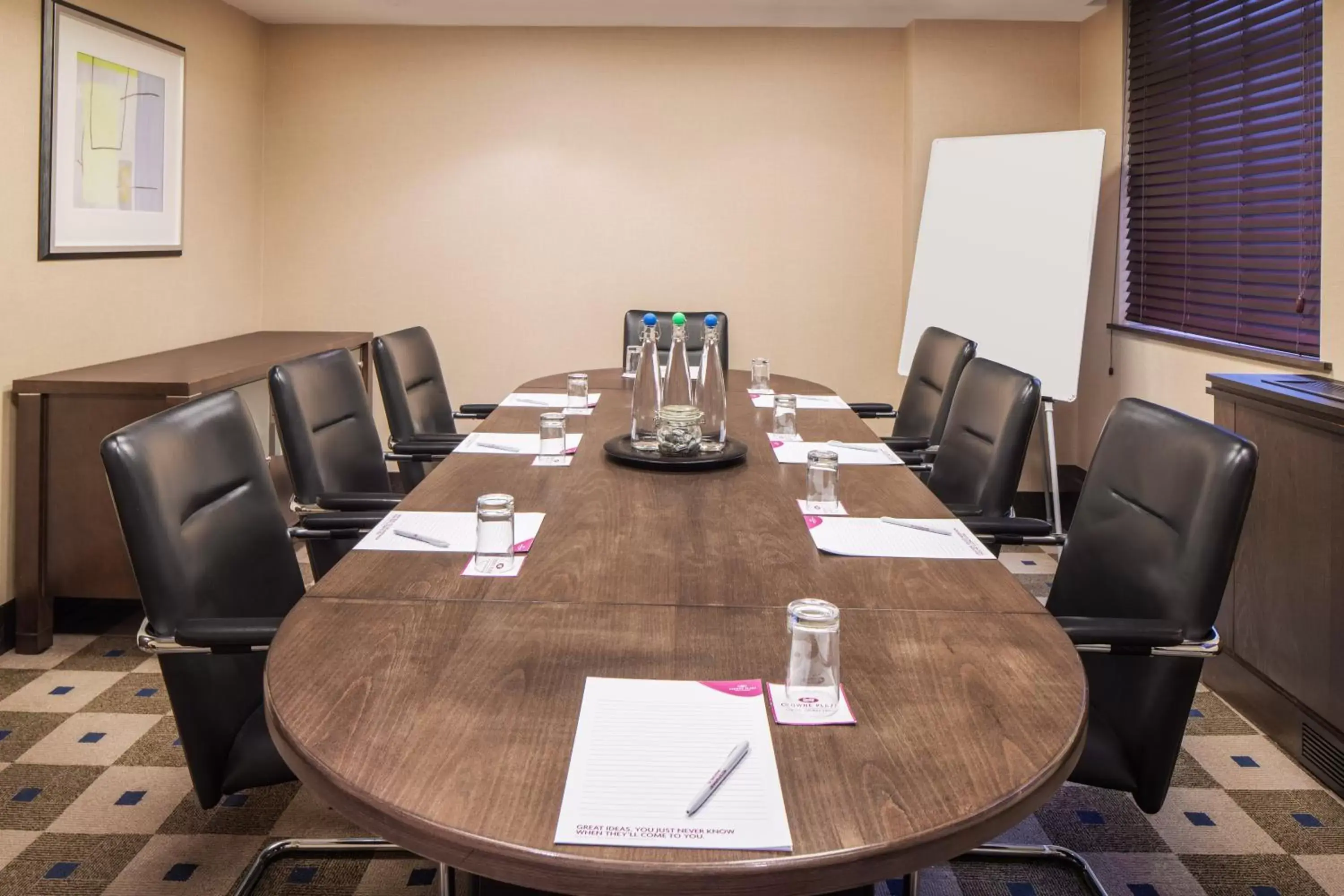 Meeting/conference room, Business Area/Conference Room in Crowne Plaza London - Gatwick Airport, an IHG Hotel