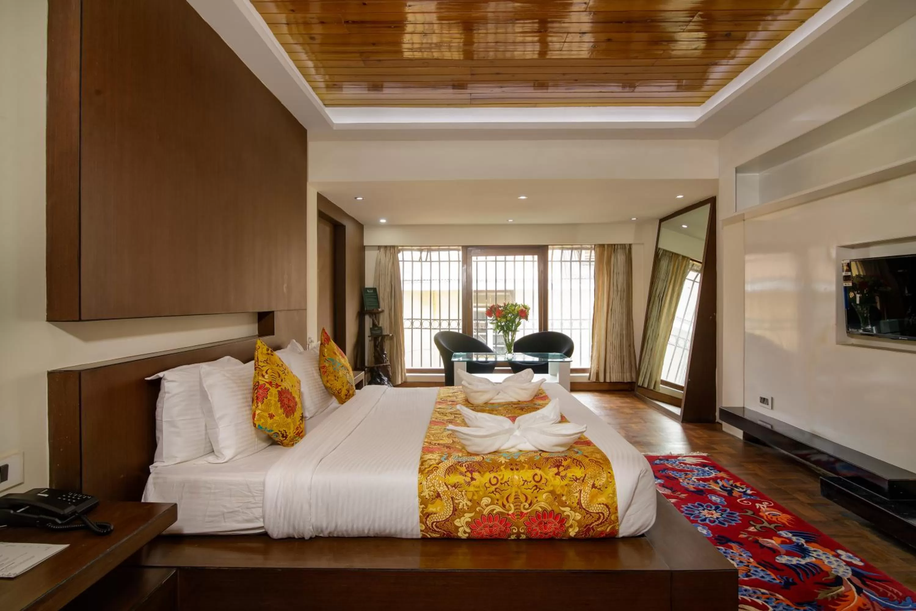 Bed in Muscatel Yavachi - 400 Mts from MG Marg