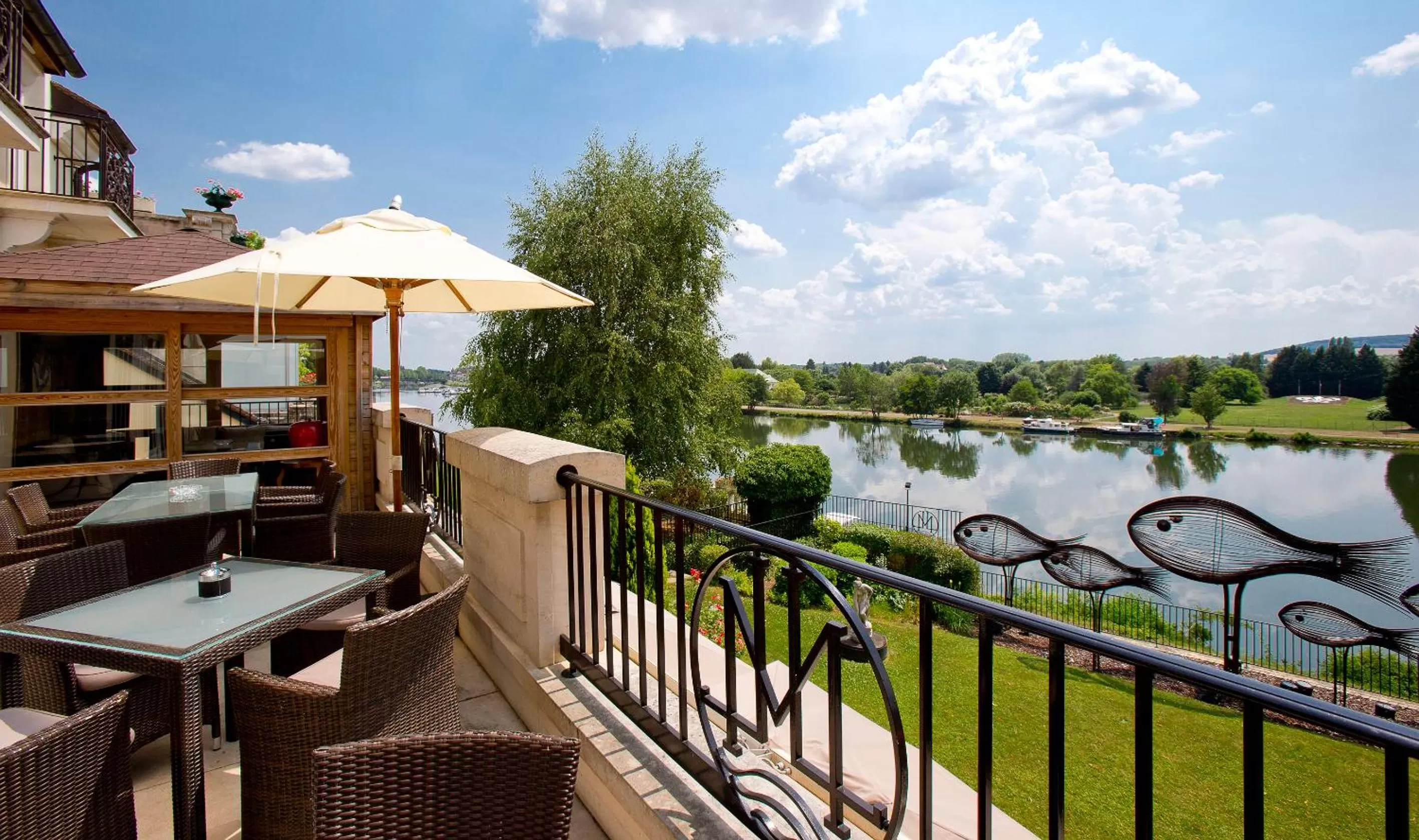 River view in La Côte Saint Jacques