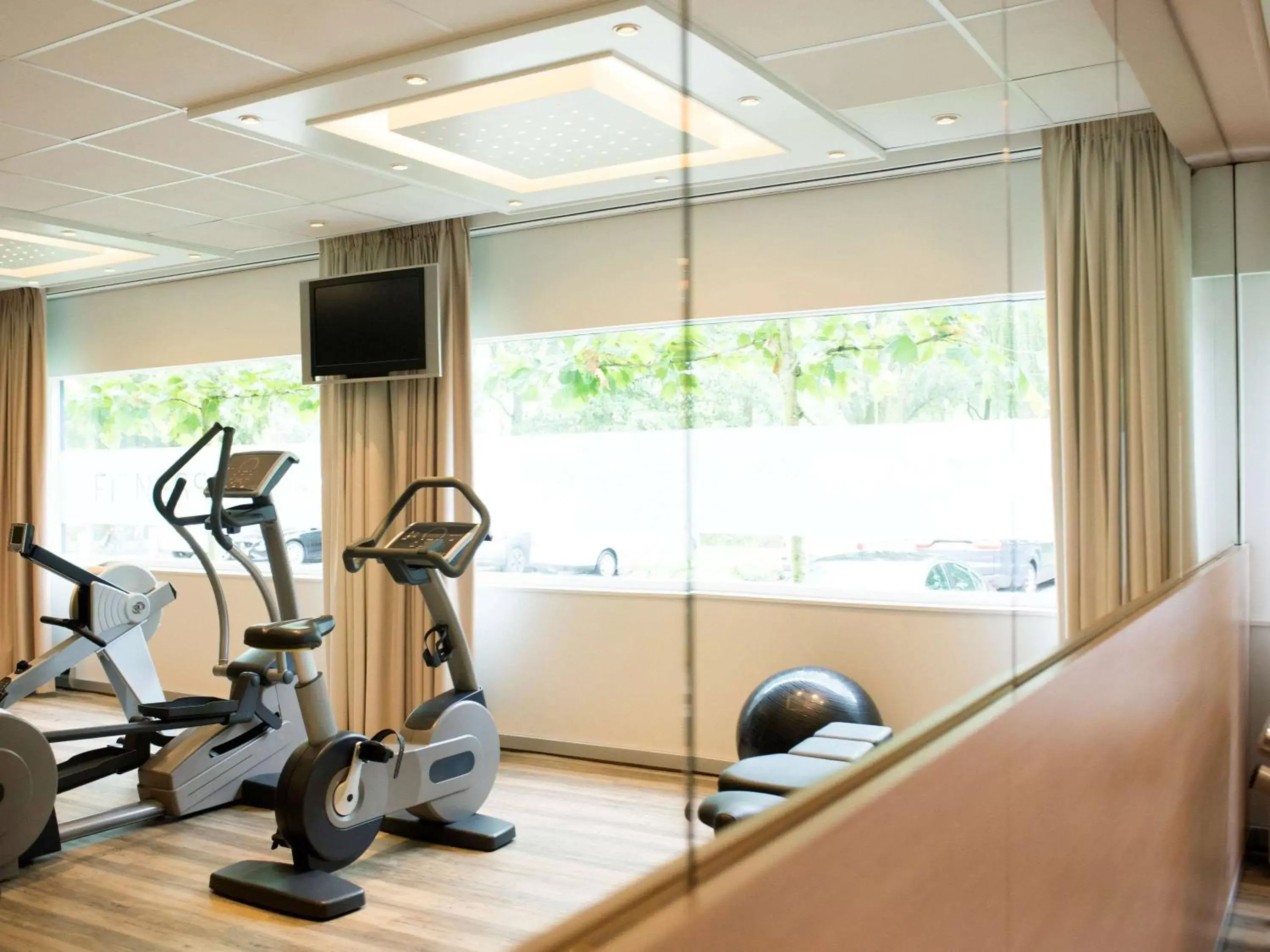 Property building, Fitness Center/Facilities in Novotel Rotterdam - Schiedam