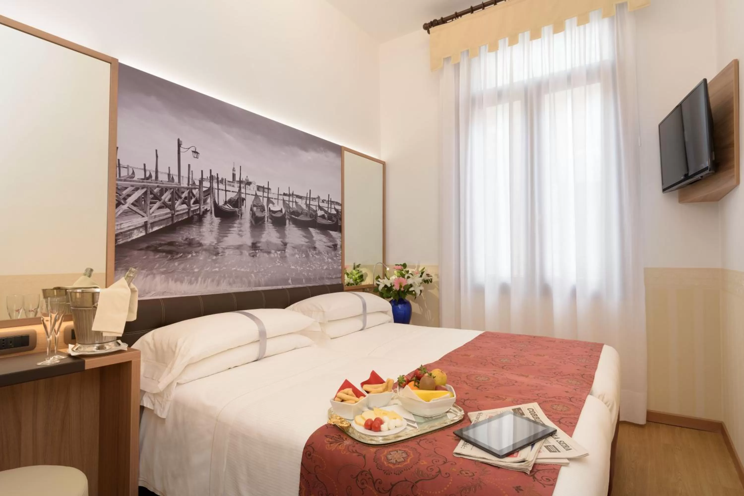 Bedroom, Bed in UNAHOTELS Ala Venezia-Adults 16